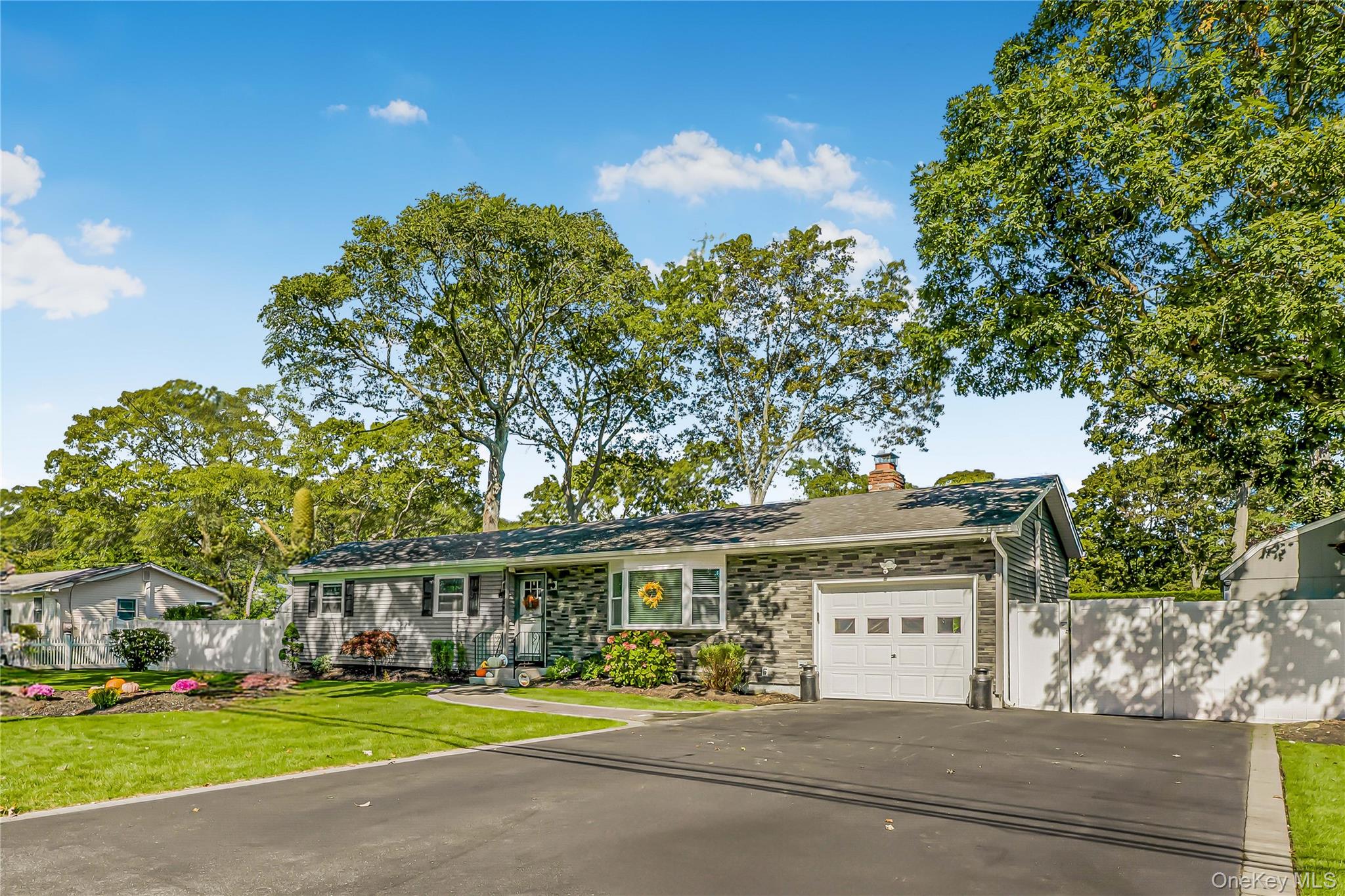 #3 photo, 7 Plymouth Street, 롱 아일랜드 Centereach , NY 11720