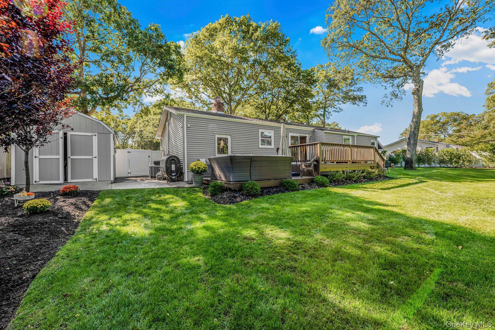 #8 photo, 7 Plymouth Street, 롱 아일랜드 Centereach , NY 11720