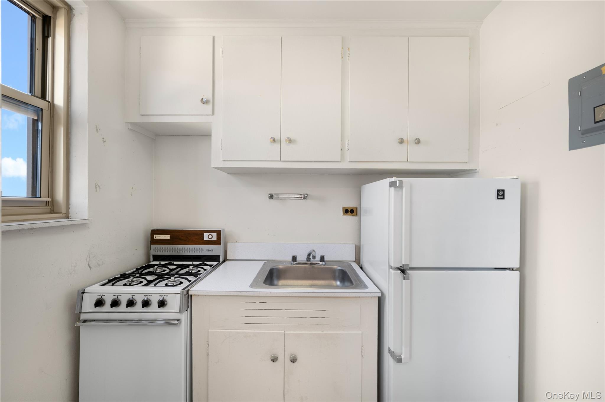 #13 photo, 67-25 Clyde Street, Forest Hills , NY 11375