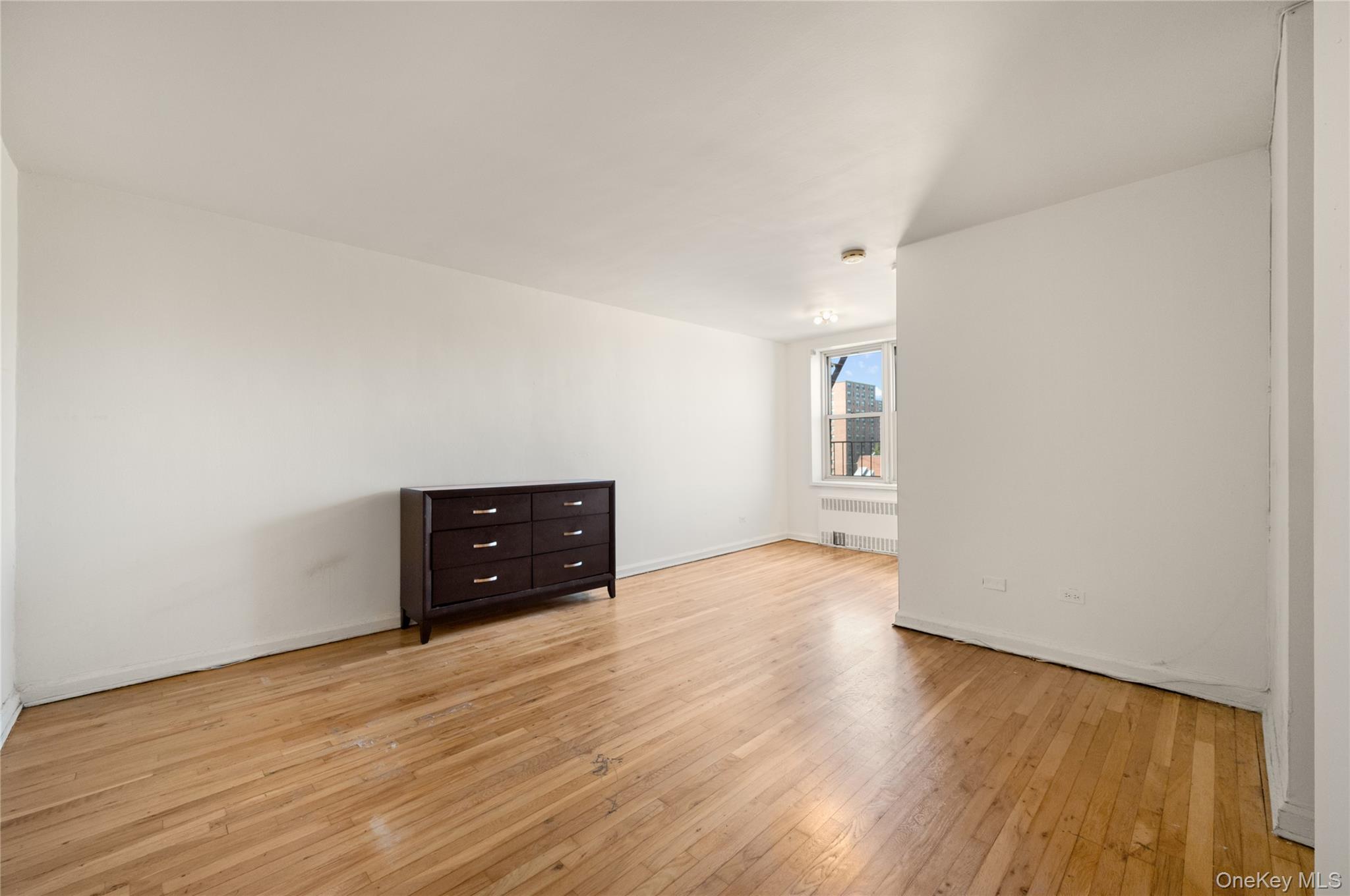 #15 photo, 67-25 Clyde Street, Forest Hills , NY 11375