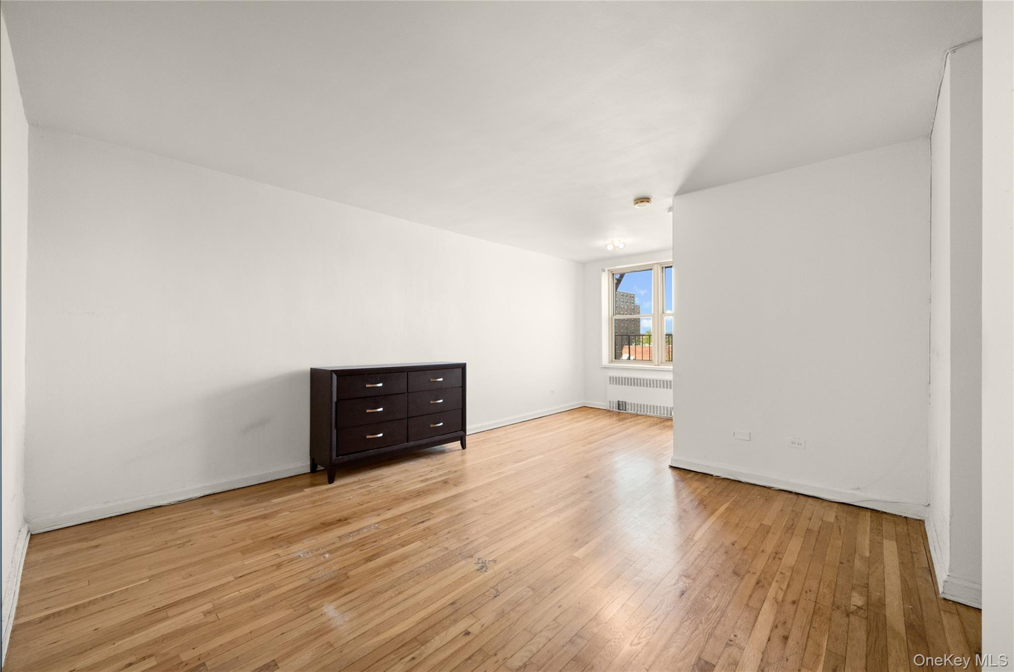 #20 photo, 67-25 Clyde Street, Forest Hills , NY 11375