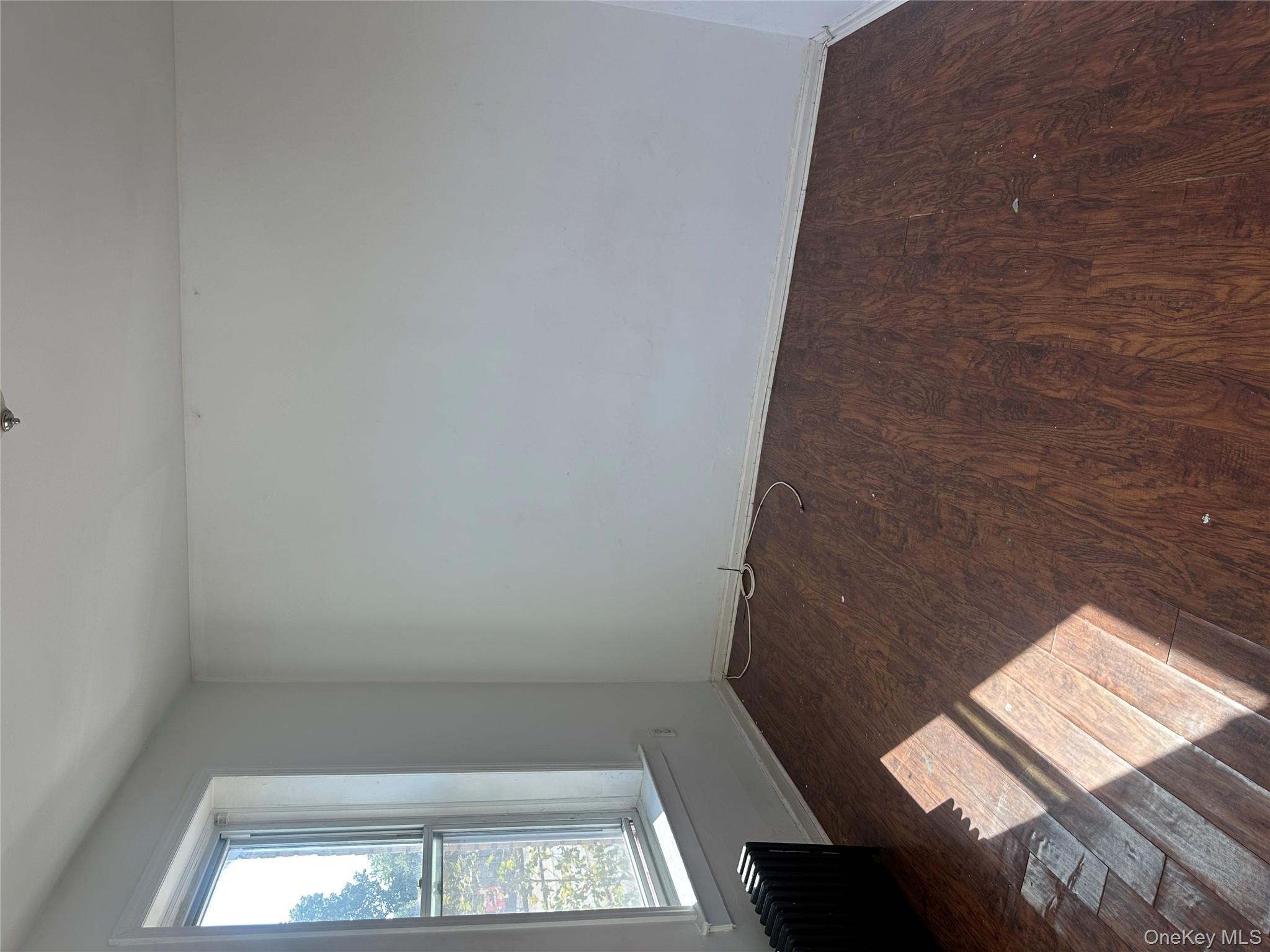 #6 photo, 19713 Jamaica Avenue, Hollis , NY 11423