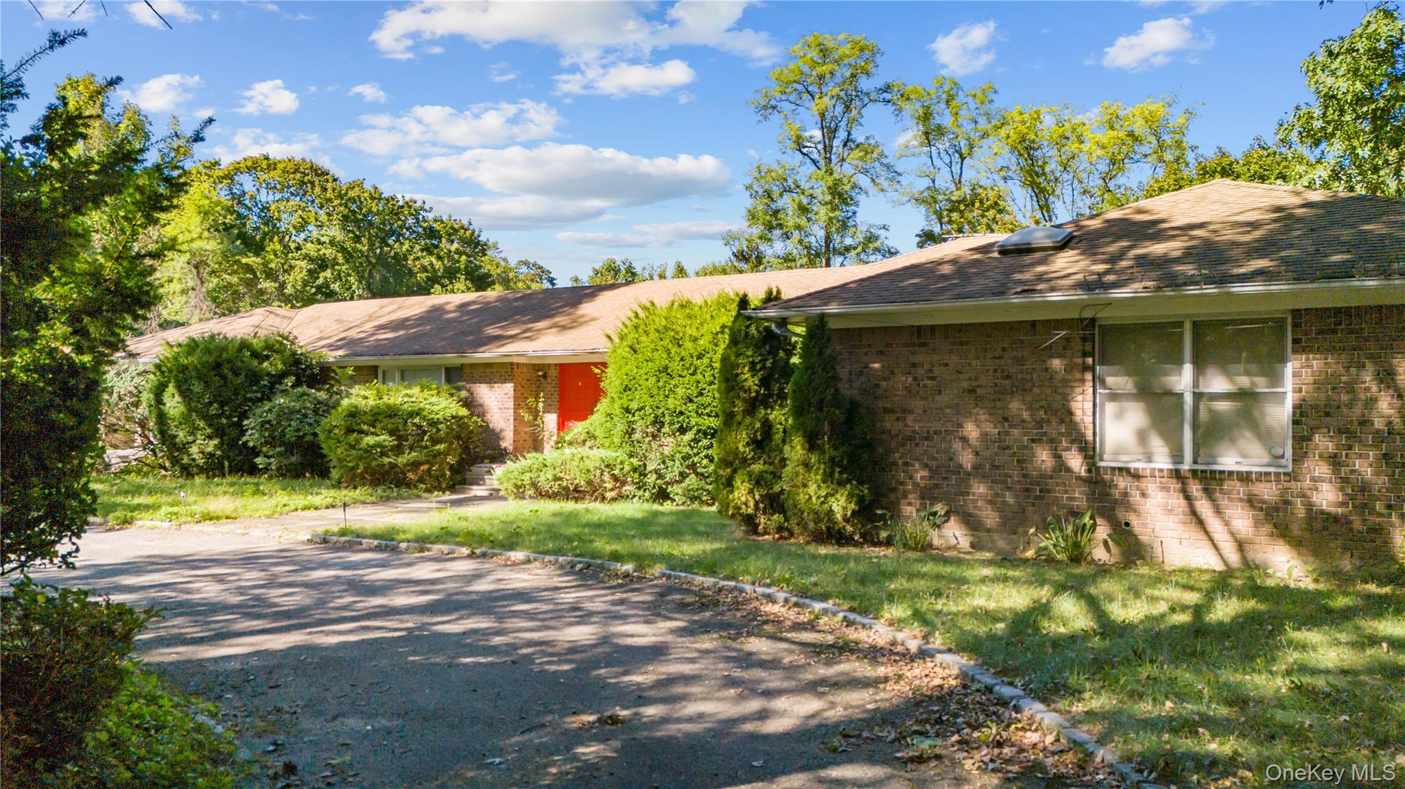 #7 photo, 169 Middle Neck Road, Sands Point , NY 11050