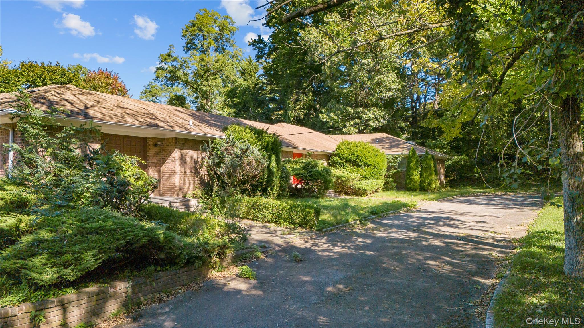 #8 photo, 169 Middle Neck Road, Sands Point , NY 11050