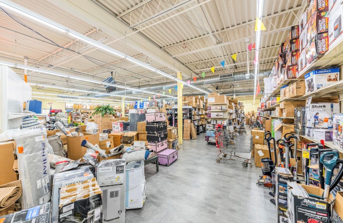 #11 photo, 555 Greenwich Street, ナッソー郡 Hempstead , NY 11550