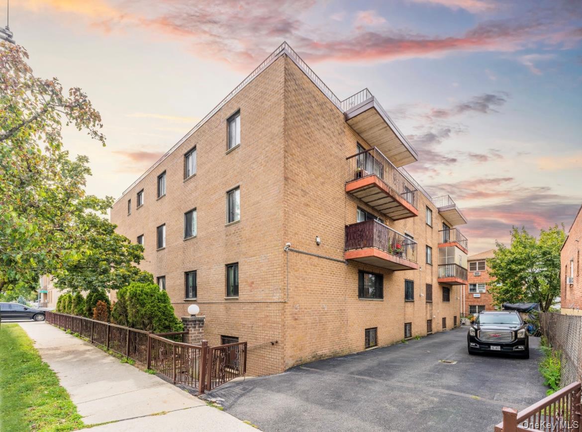 #1 photo, 122-15 25th Road, クイーンズ区 Flushing , NY 11354