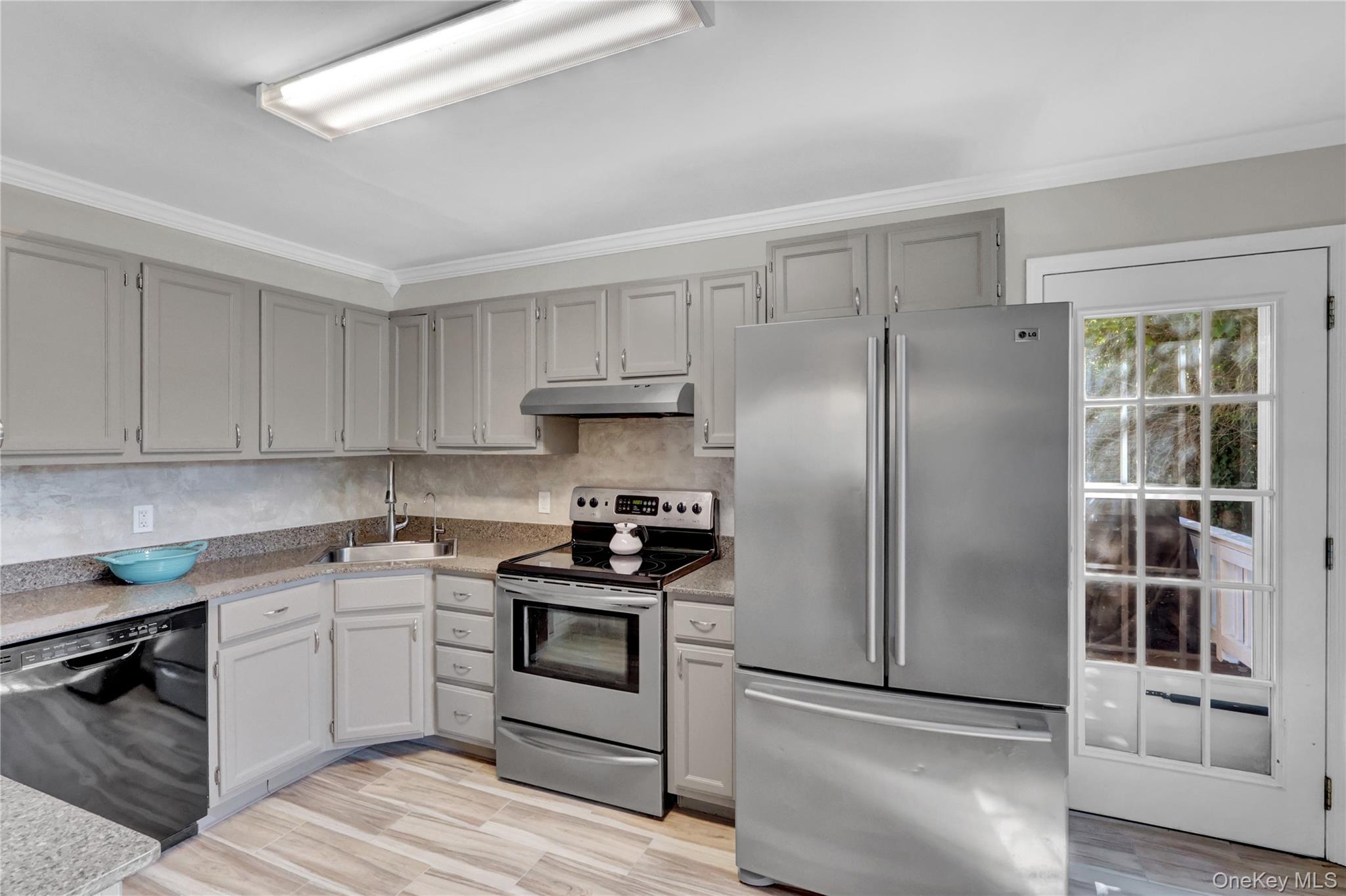 #12 photo, 30 Kilroy Drive, Mastic , NY 11950