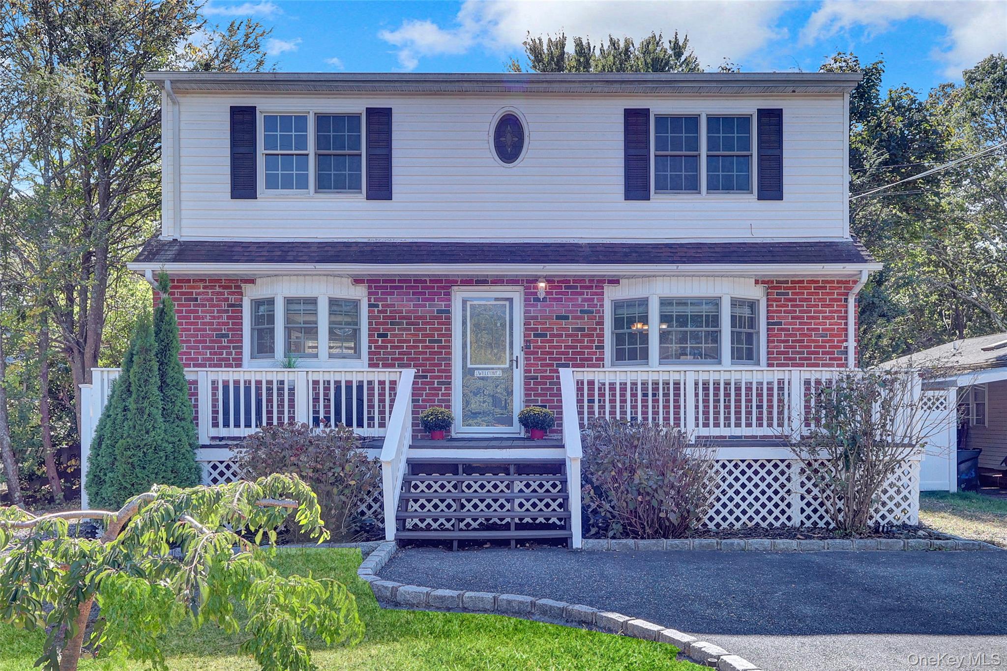 #2 photo, 30 Kilroy Drive, Mastic , NY 11950