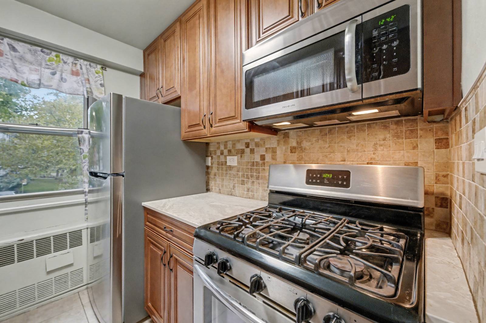 #16 photo, 190 Cozine Avenue, #2L, East New York , NY 11207