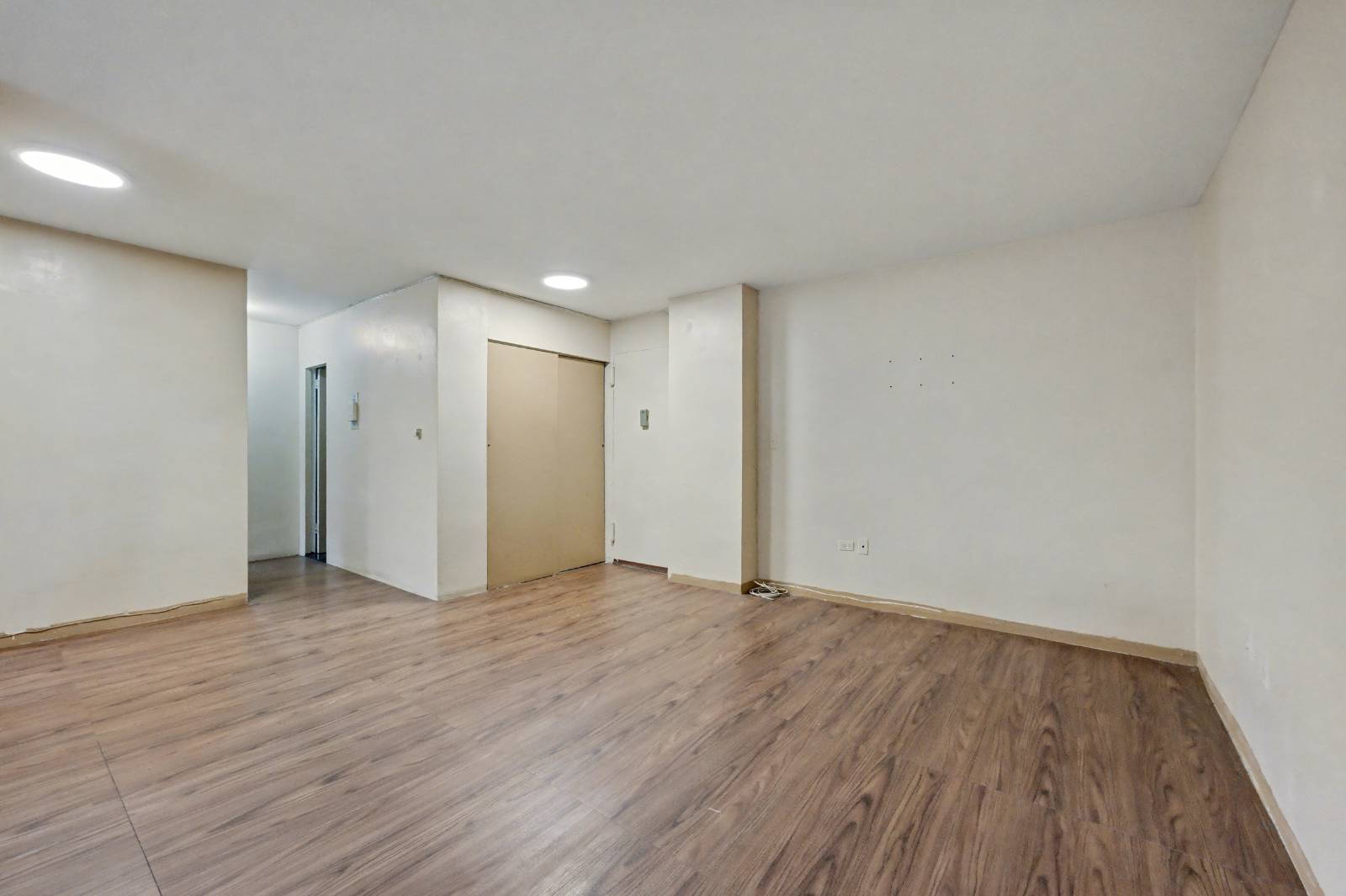 #7 photo, 190 Cozine Avenue, #2L, East New York , NY 11207