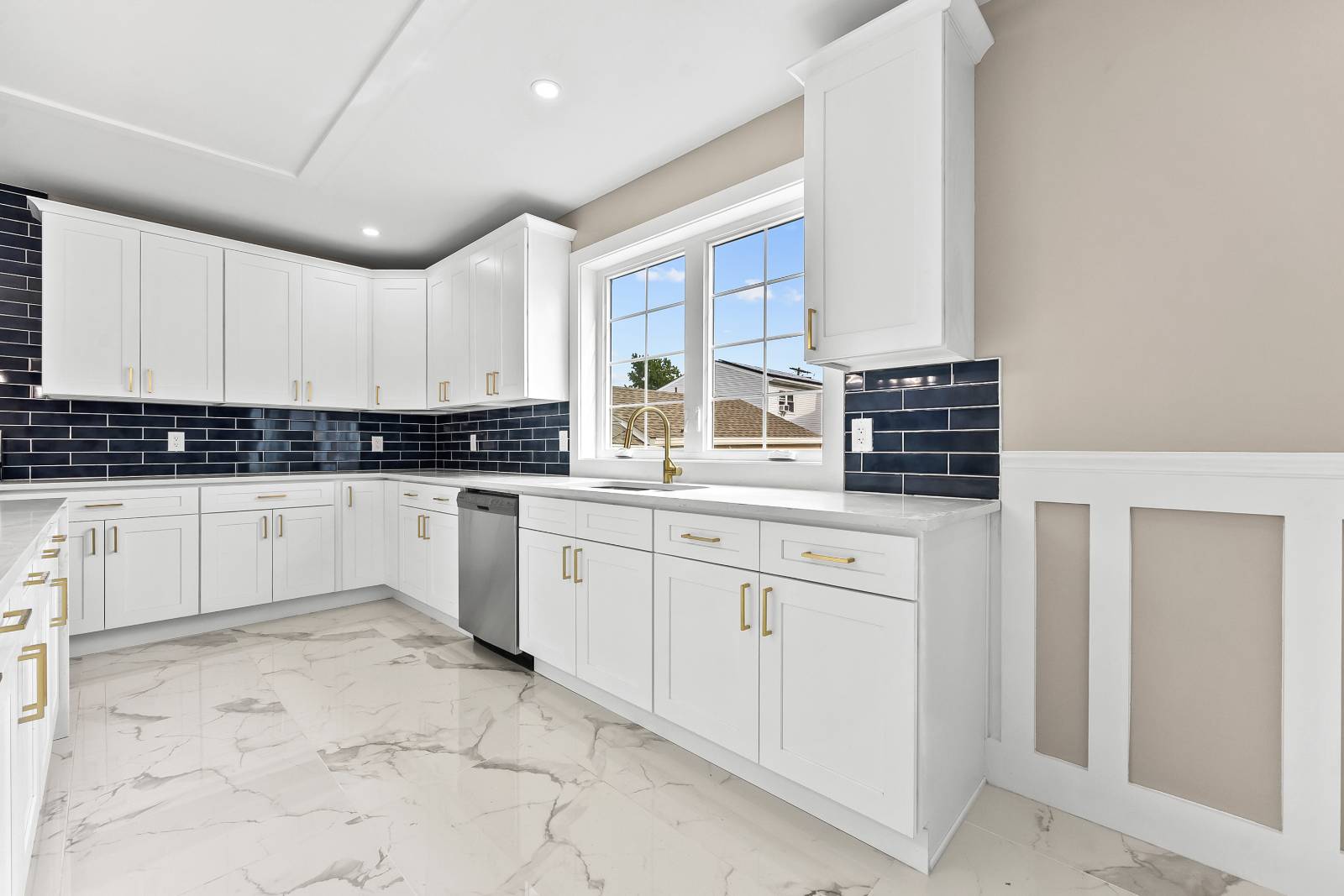 #7 photo, 311 Lyon St, Valley Stream , NY 11580