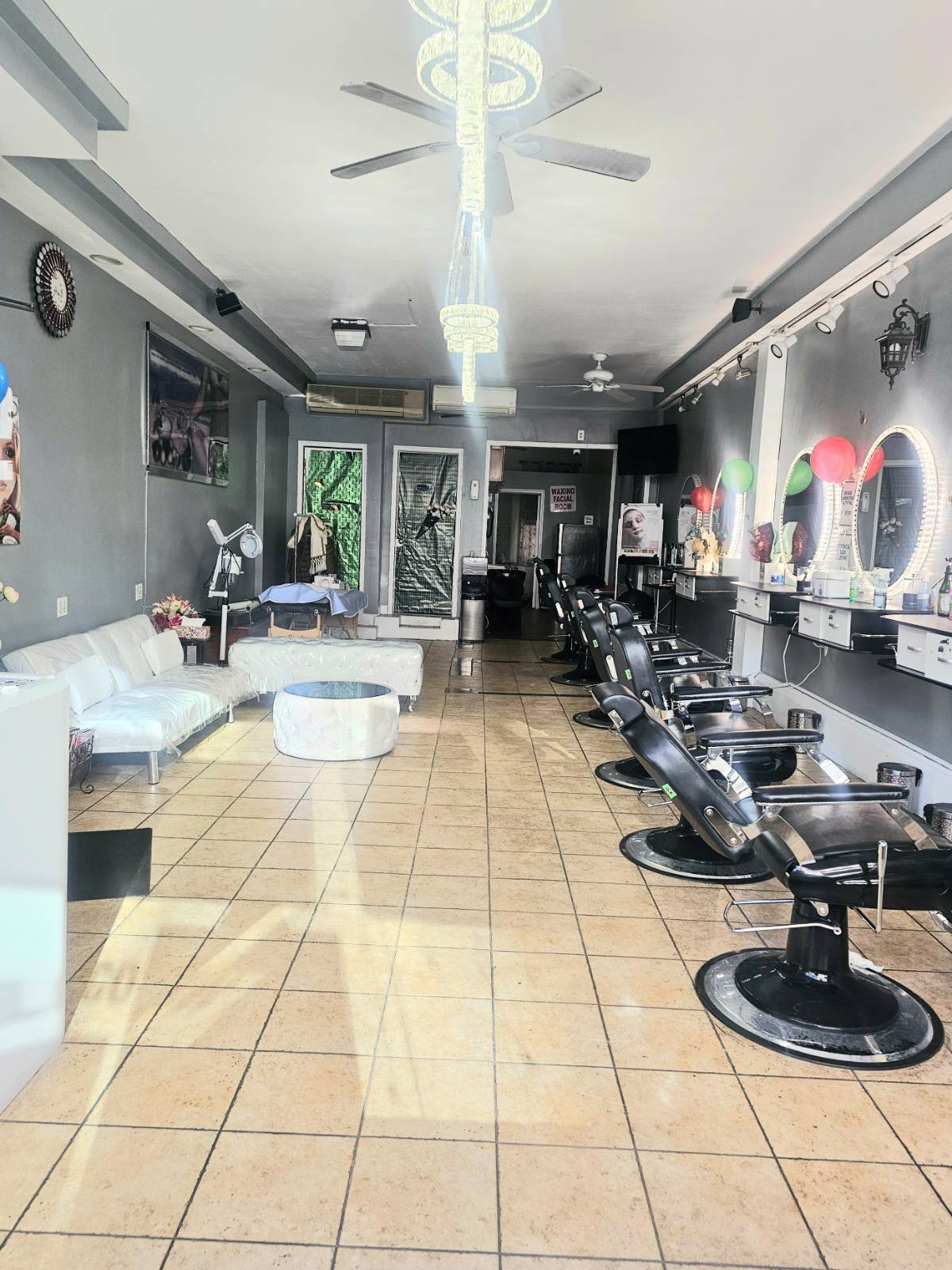 #2 photo, 266 West 23rd Street, New York , NY 10011