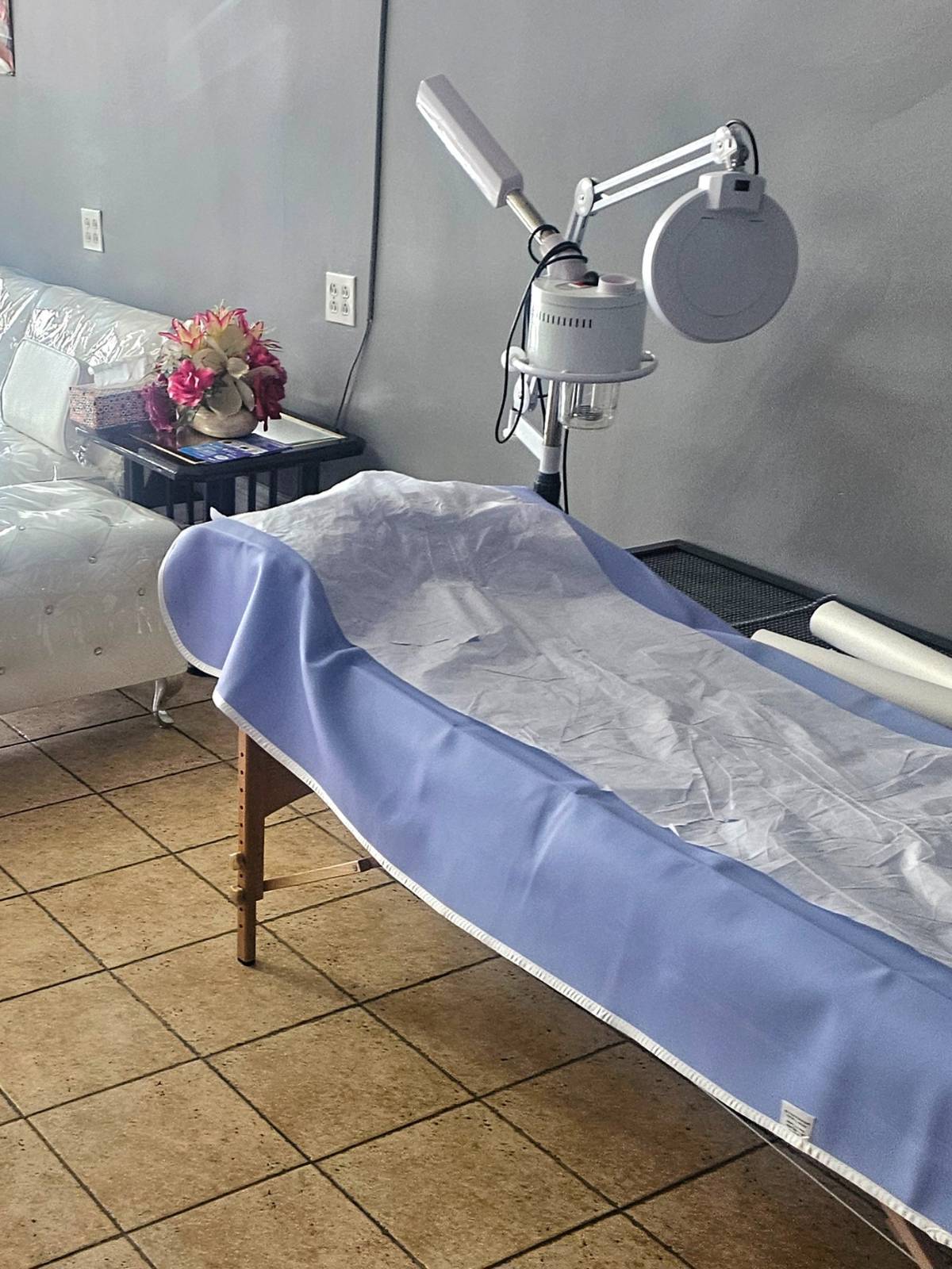 #3 photo, 266 West 23rd Street, New York , NY 10011