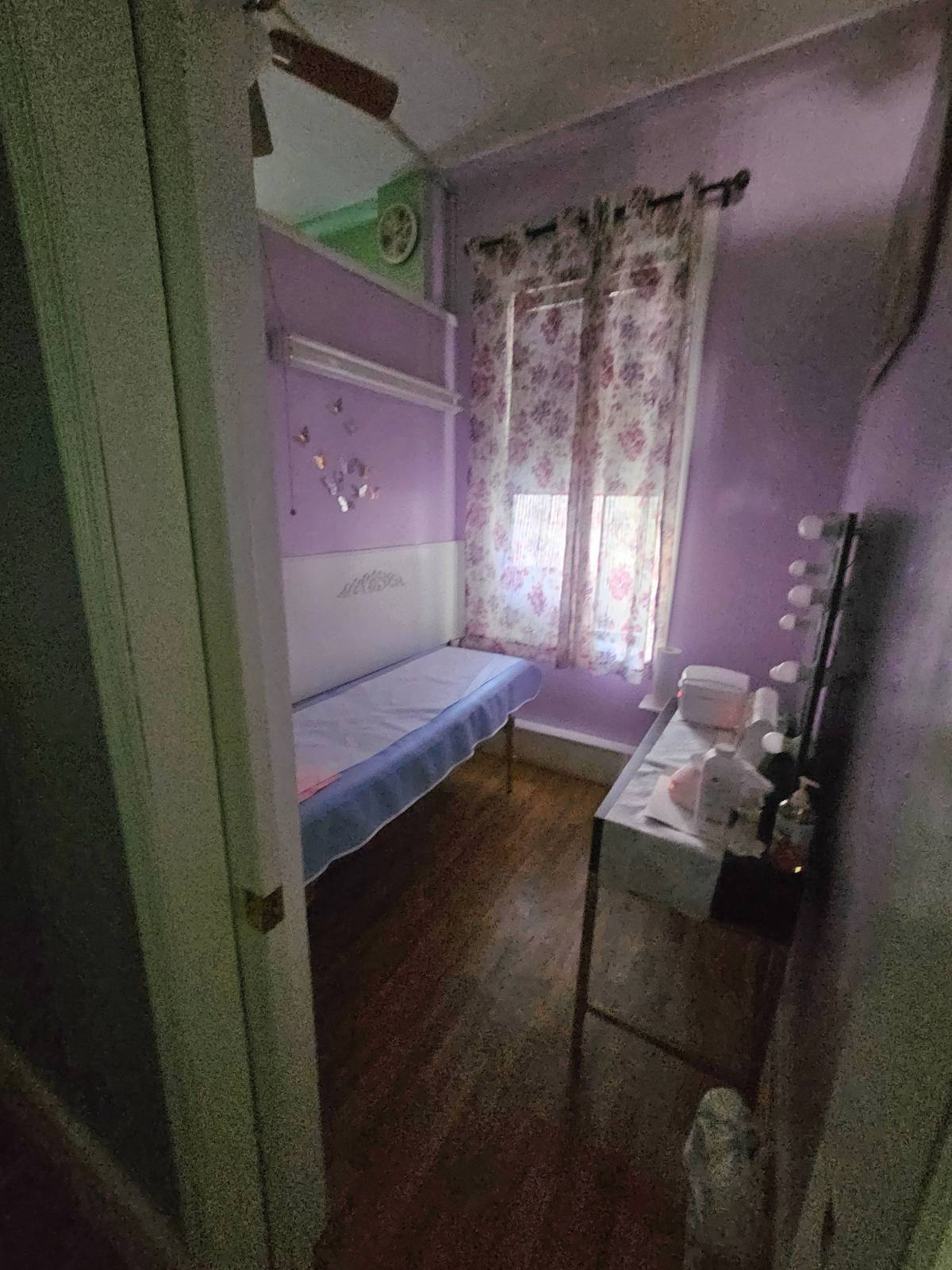 #7 photo, 266 West 23rd Street, New York , NY 10011