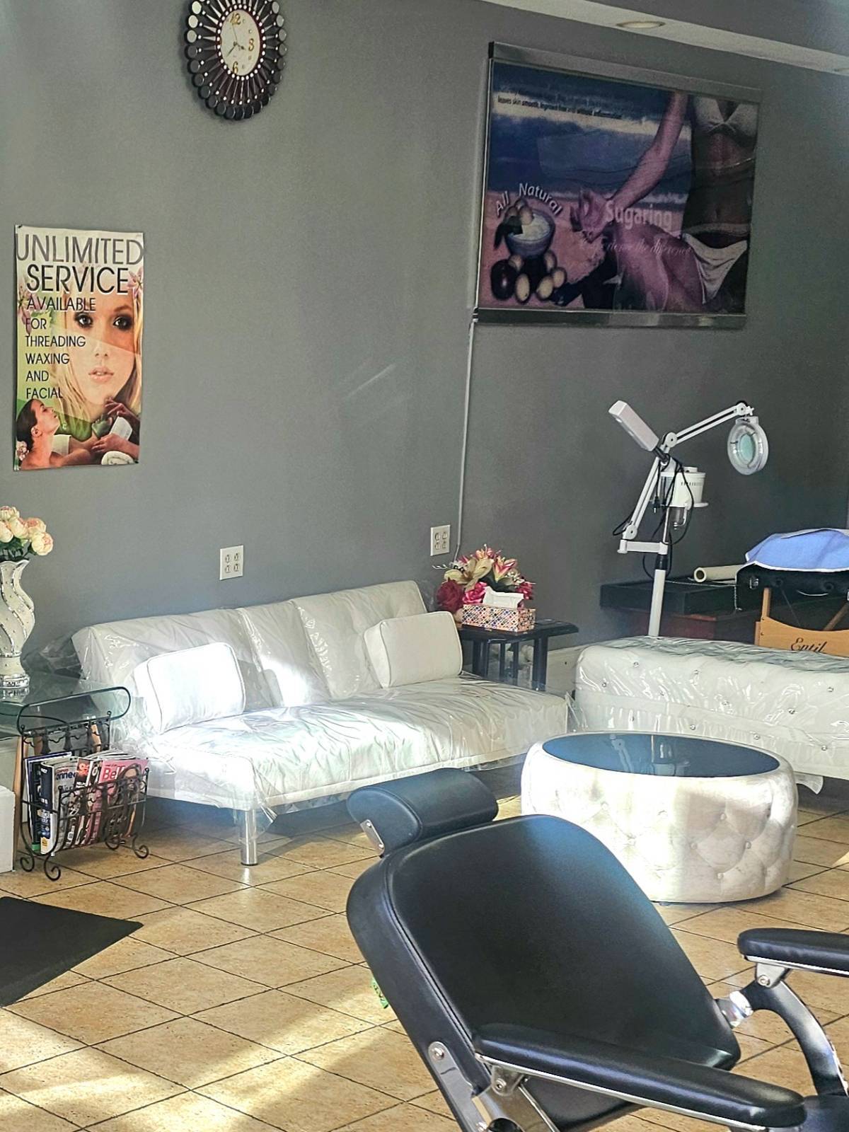 #8 photo, 266 West 23rd Street, New York , NY 10011