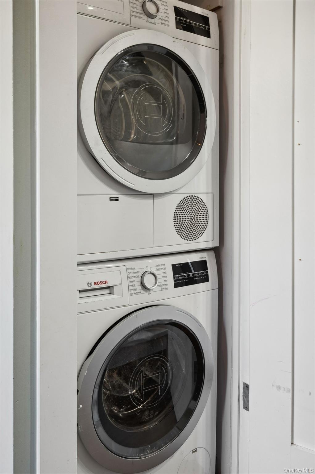 #6 photo, 21-16 35th Street, Astoria , NY 11105