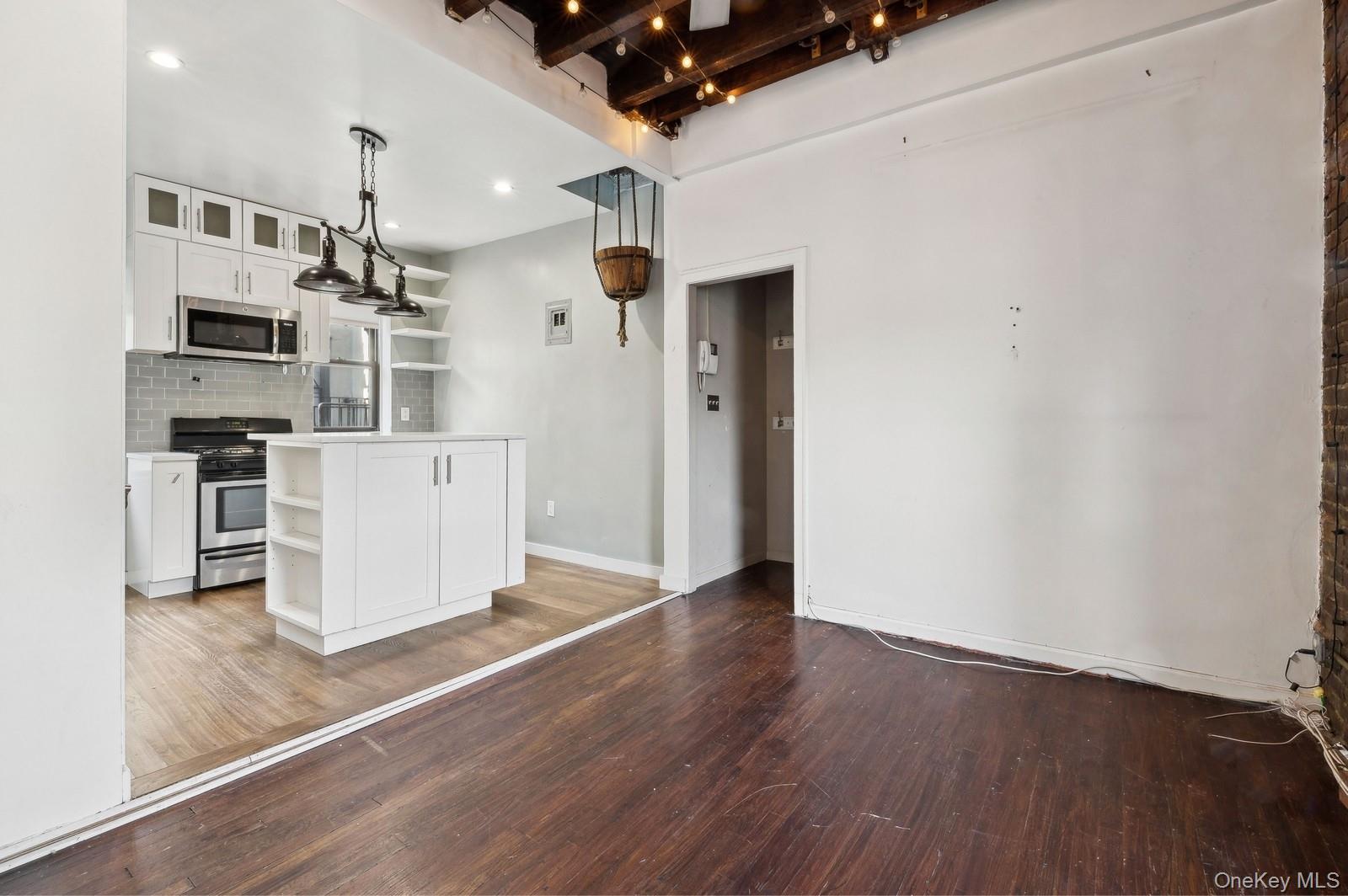 #7 photo, 21-16 35th Street, Astoria , NY 11105