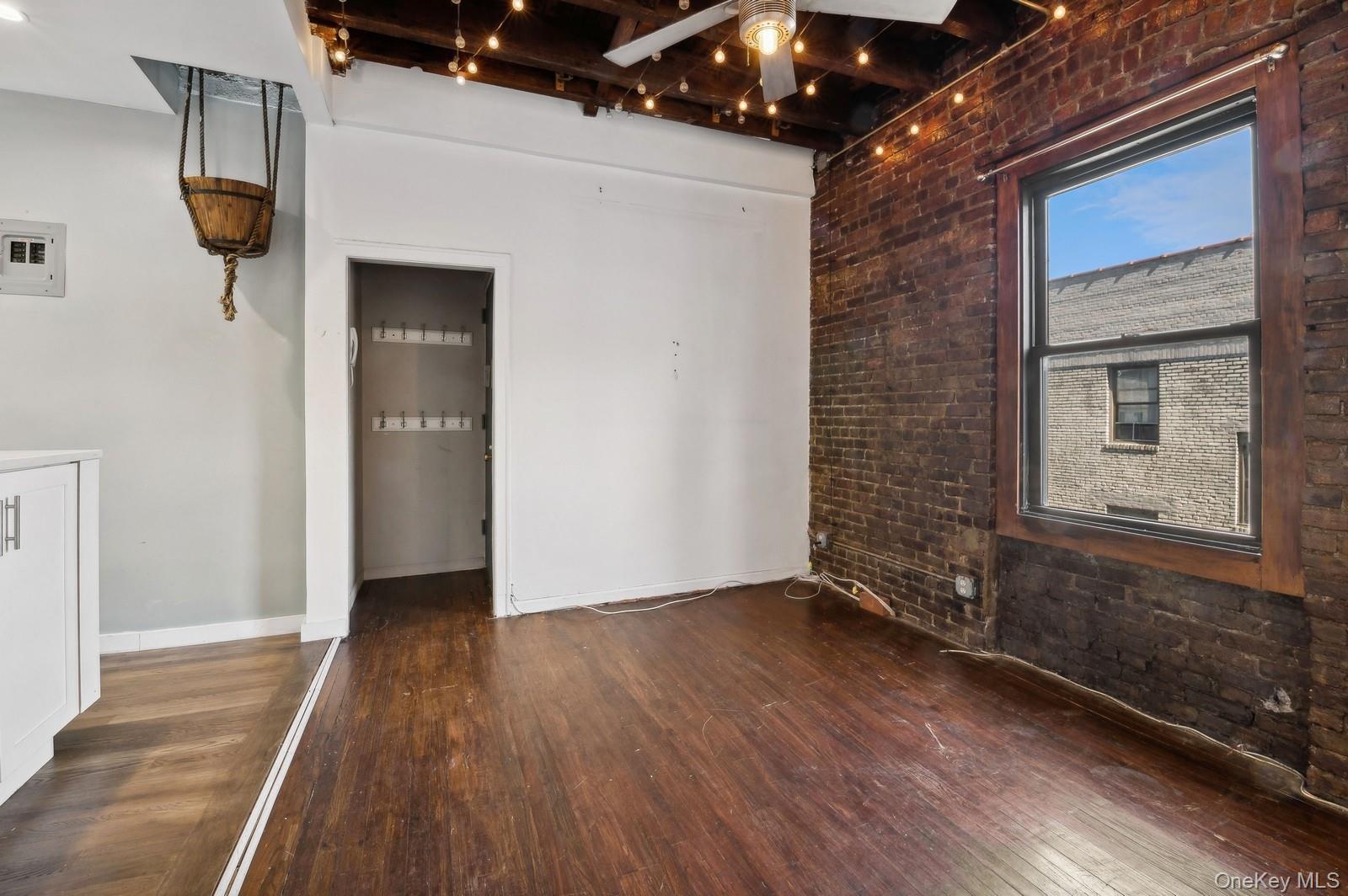 #8 photo, 21-16 35th Street, Astoria , NY 11105