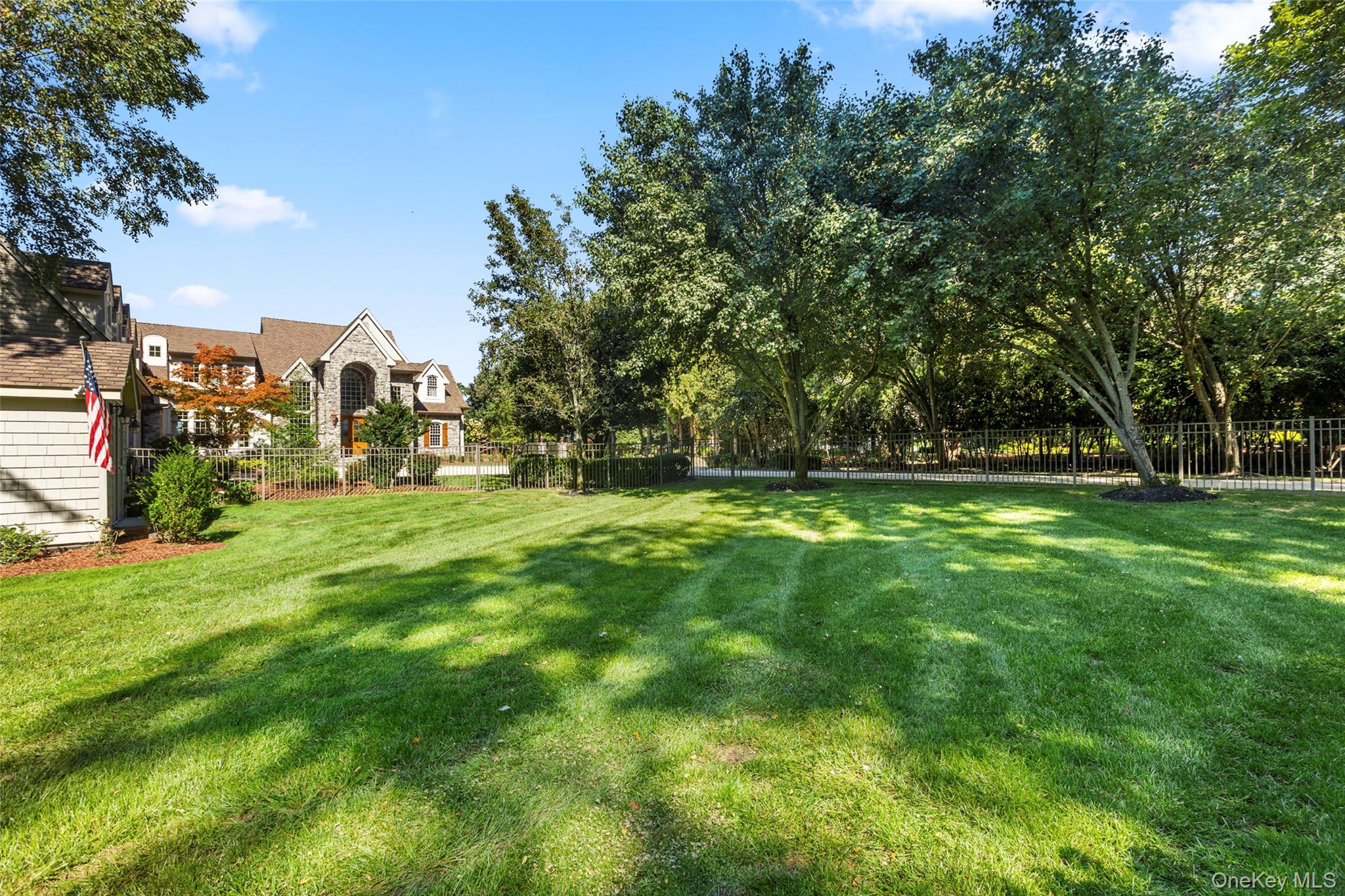 #7 photo, 2 Pheasant Run, Setauket , NY 11733