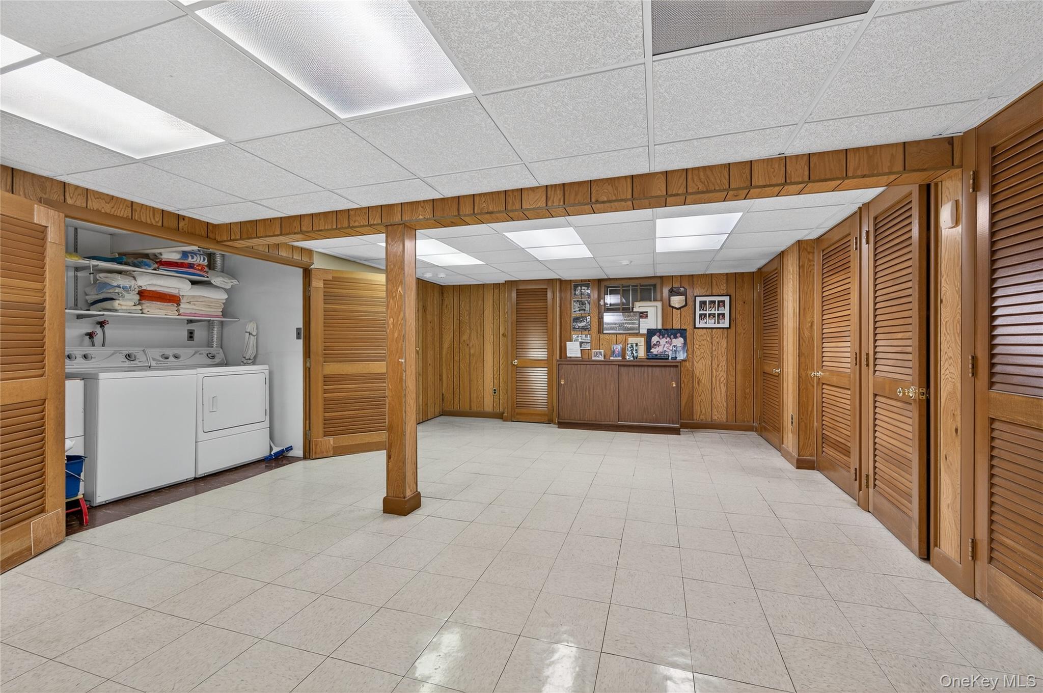 #14 photo, 80 Walnut Drive, 롱 아일랜드 East Hills , NY 11576