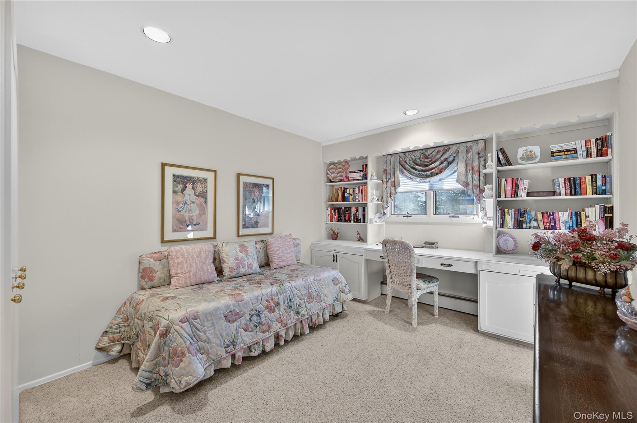 #18 photo, 80 Walnut Drive, 롱 아일랜드 East Hills , NY 11576