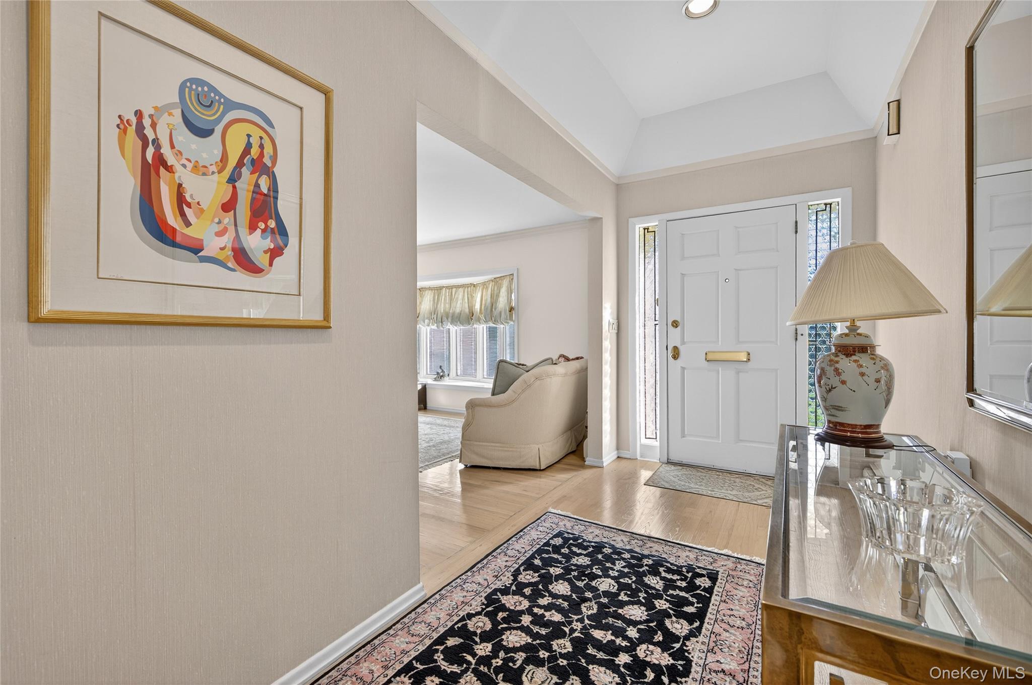 #3 photo, 80 Walnut Drive, 롱 아일랜드 East Hills , NY 11576