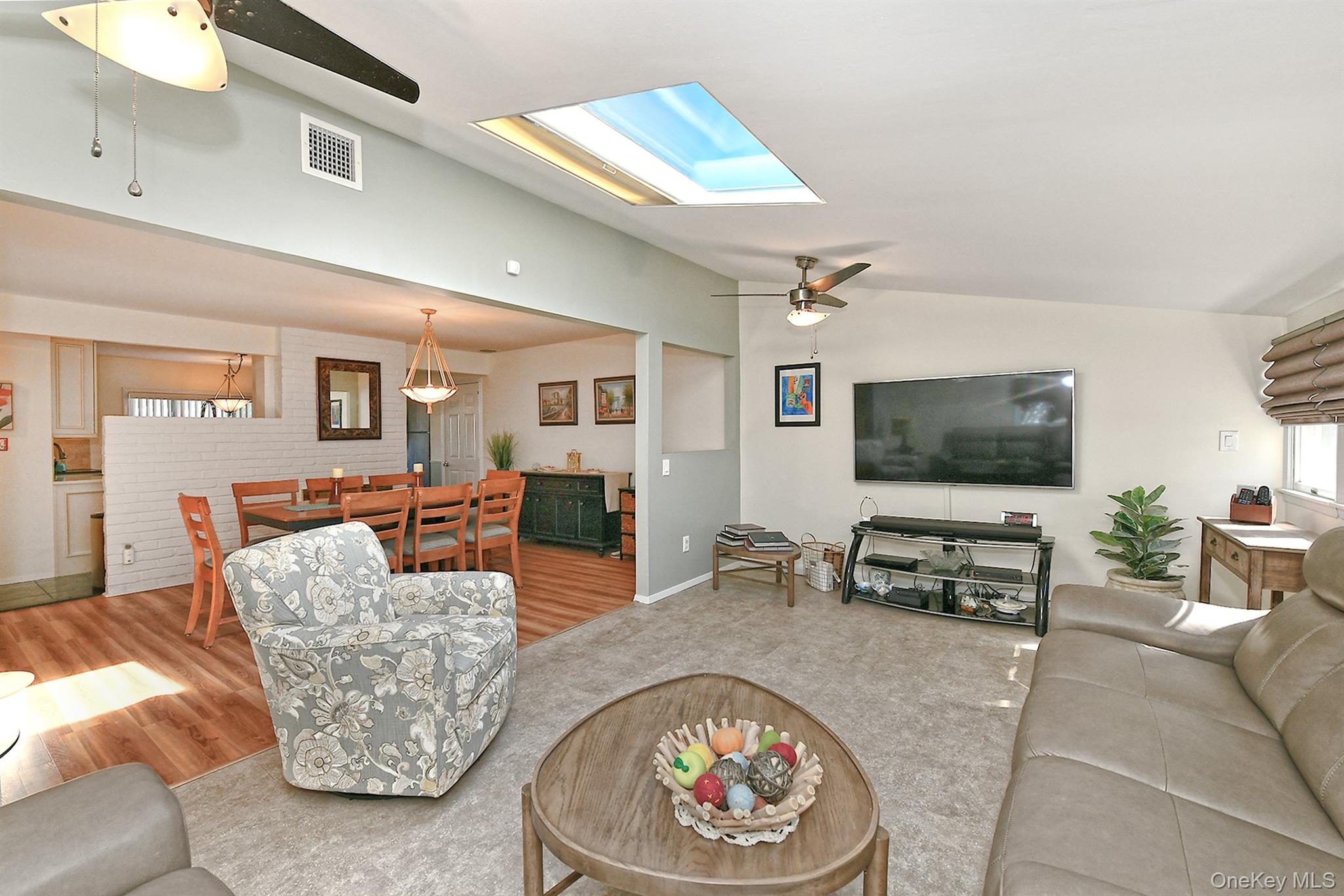 #12 photo, 114 Twig Lane, ナッソー郡 Levittown , NY 11756