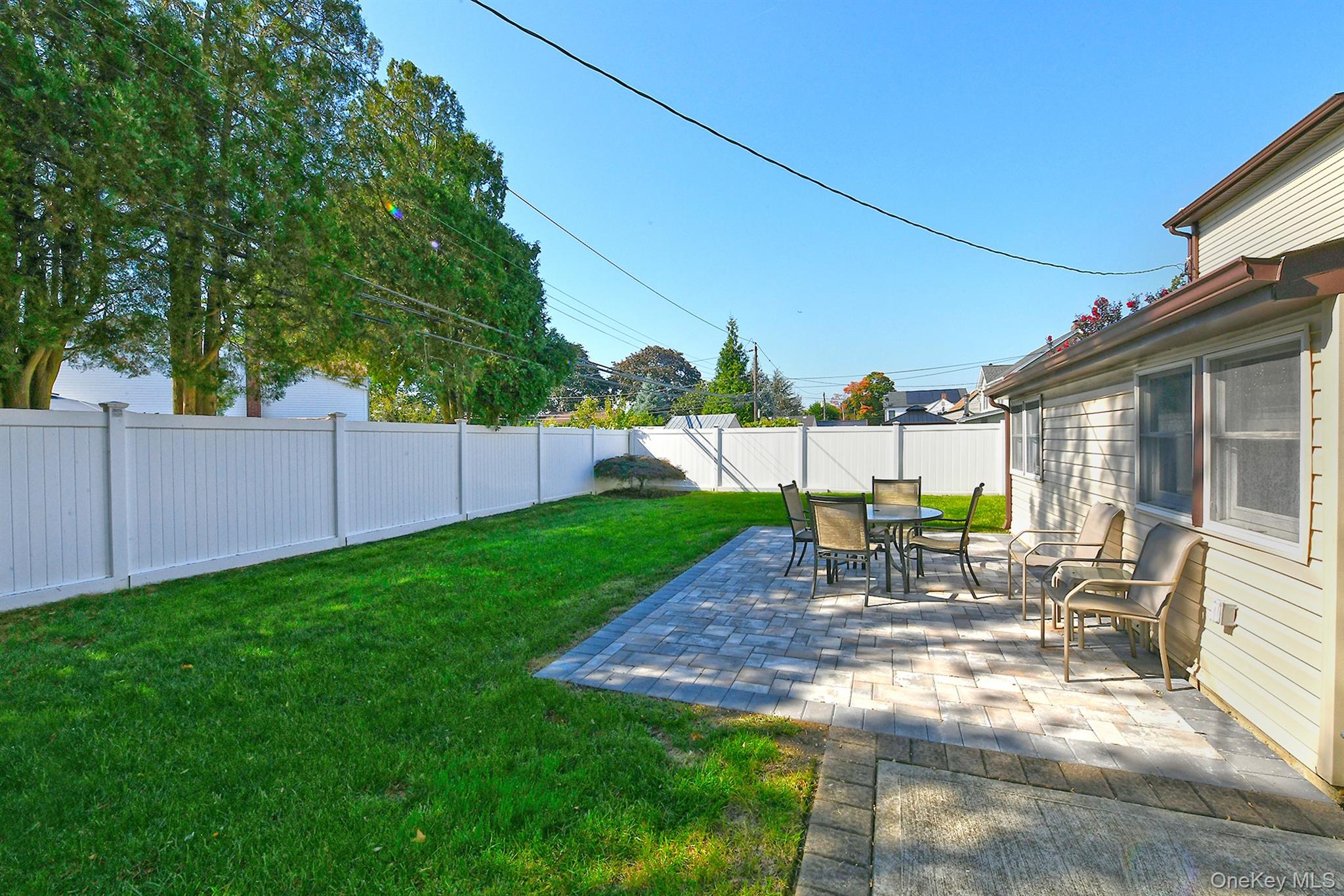 #17 photo, 114 Twig Lane, ナッソー郡 Levittown , NY 11756