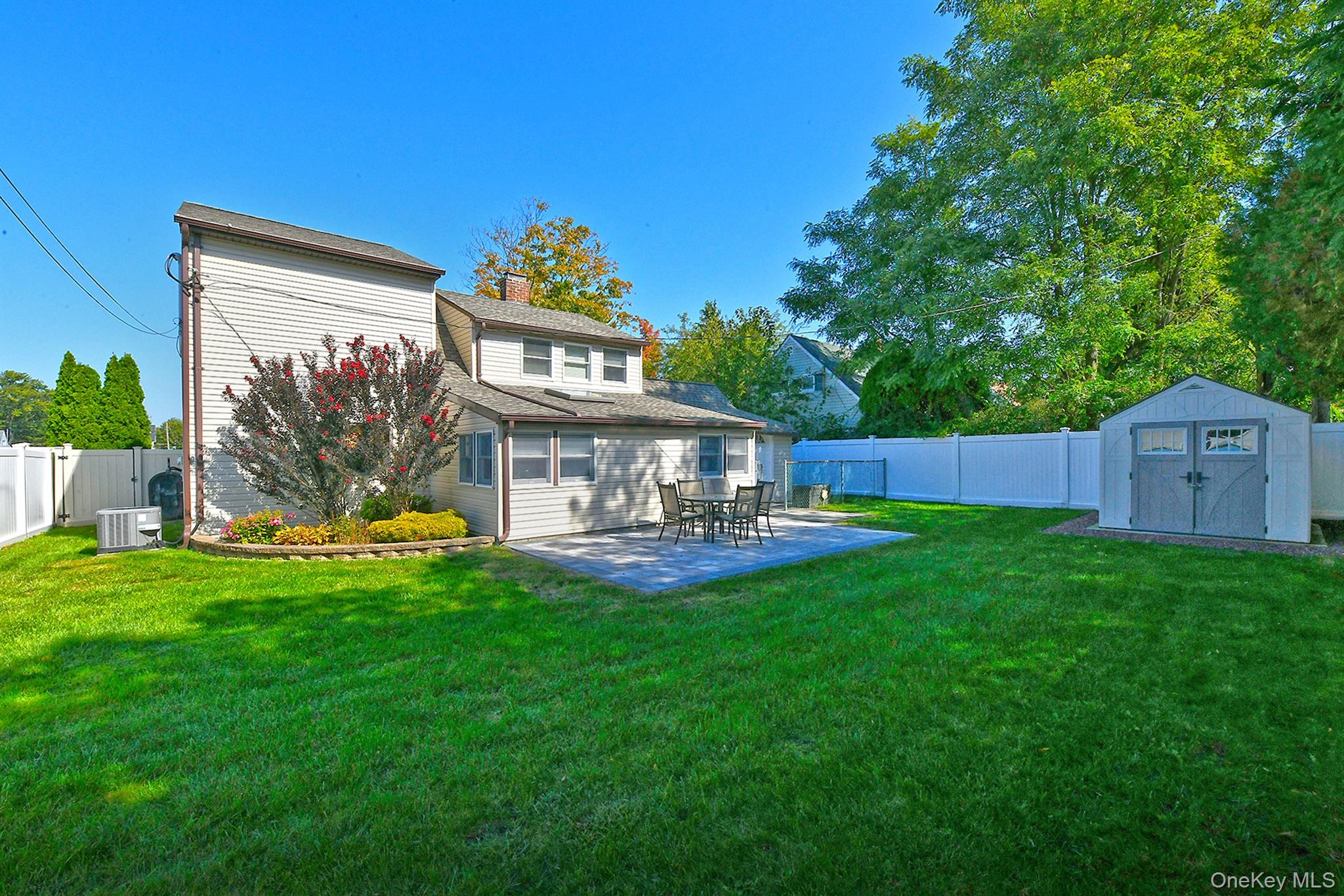 #18 photo, 114 Twig Lane, ナッソー郡 Levittown , NY 11756