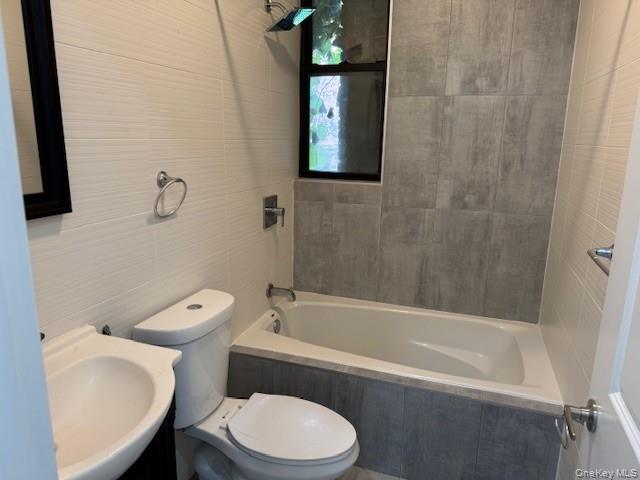 #13 photo, 186 Howard Avenue, Brooklyn , NY 11233