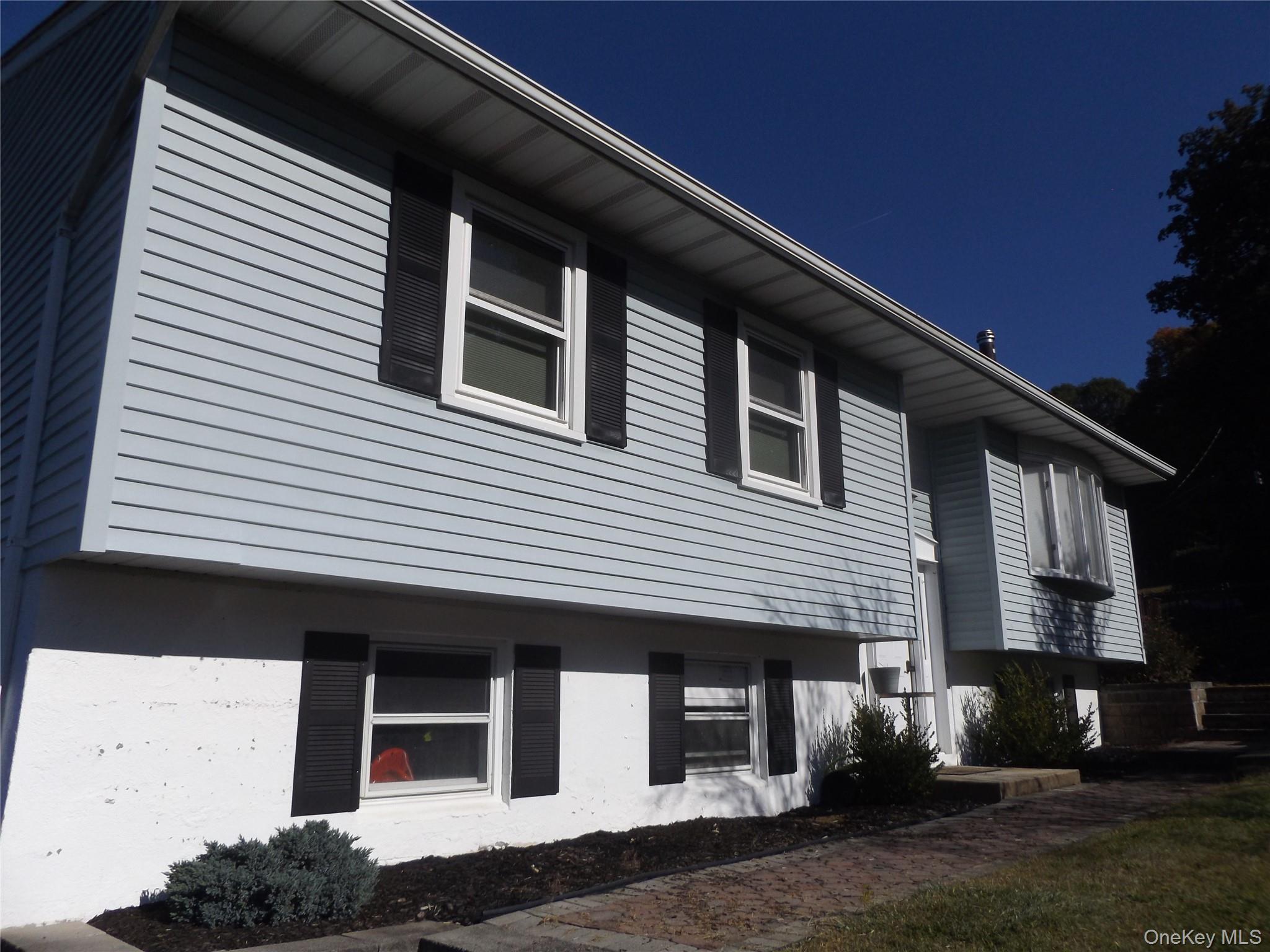 #1 photo, 32 Willow Road, Beacon , NY 12508