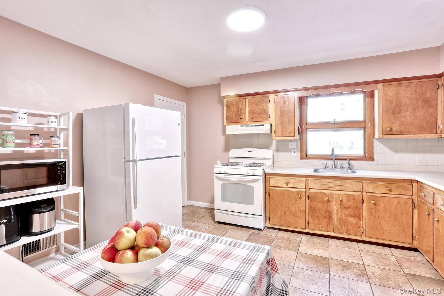 #11 photo, 41 Woodland Drive, Suffern , NY 10901