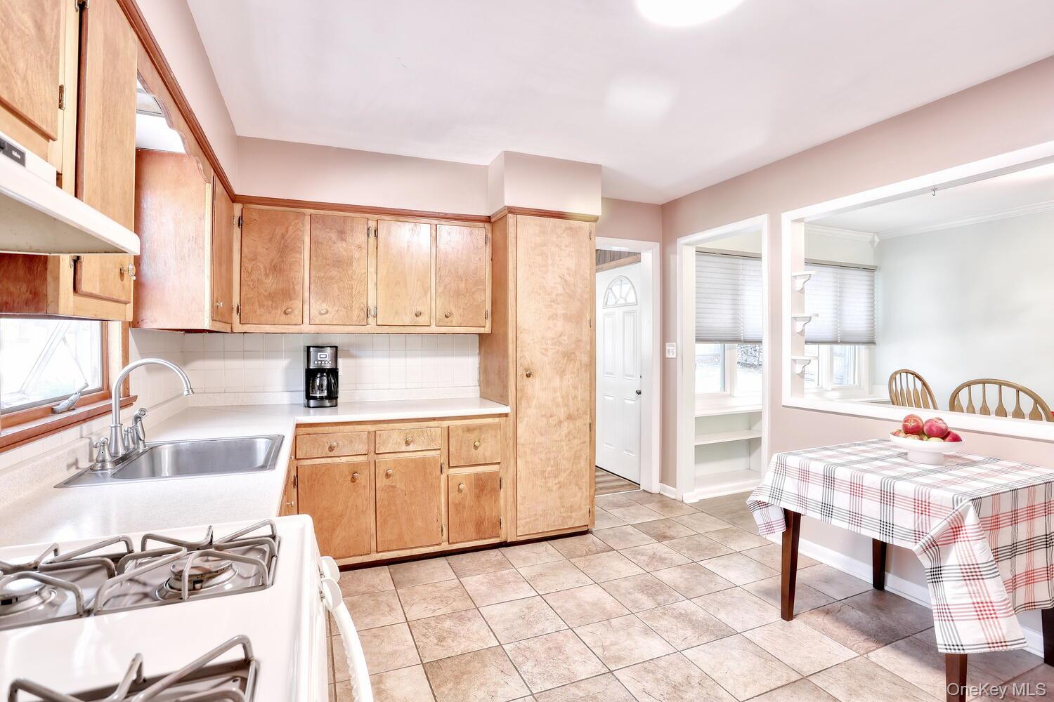 #13 photo, 41 Woodland Drive, Suffern , NY 10901