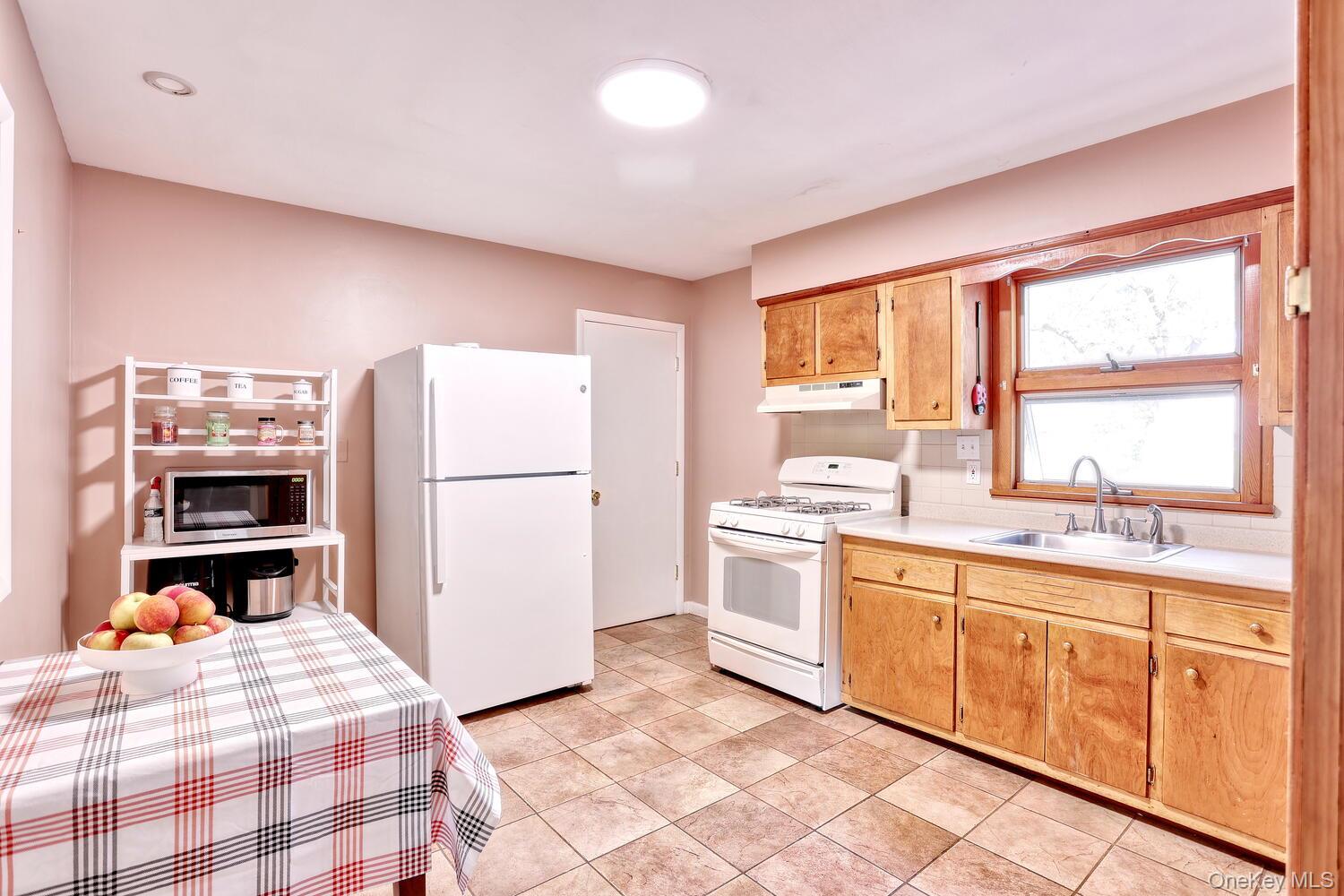 #14 photo, 41 Woodland Drive, Suffern , NY 10901