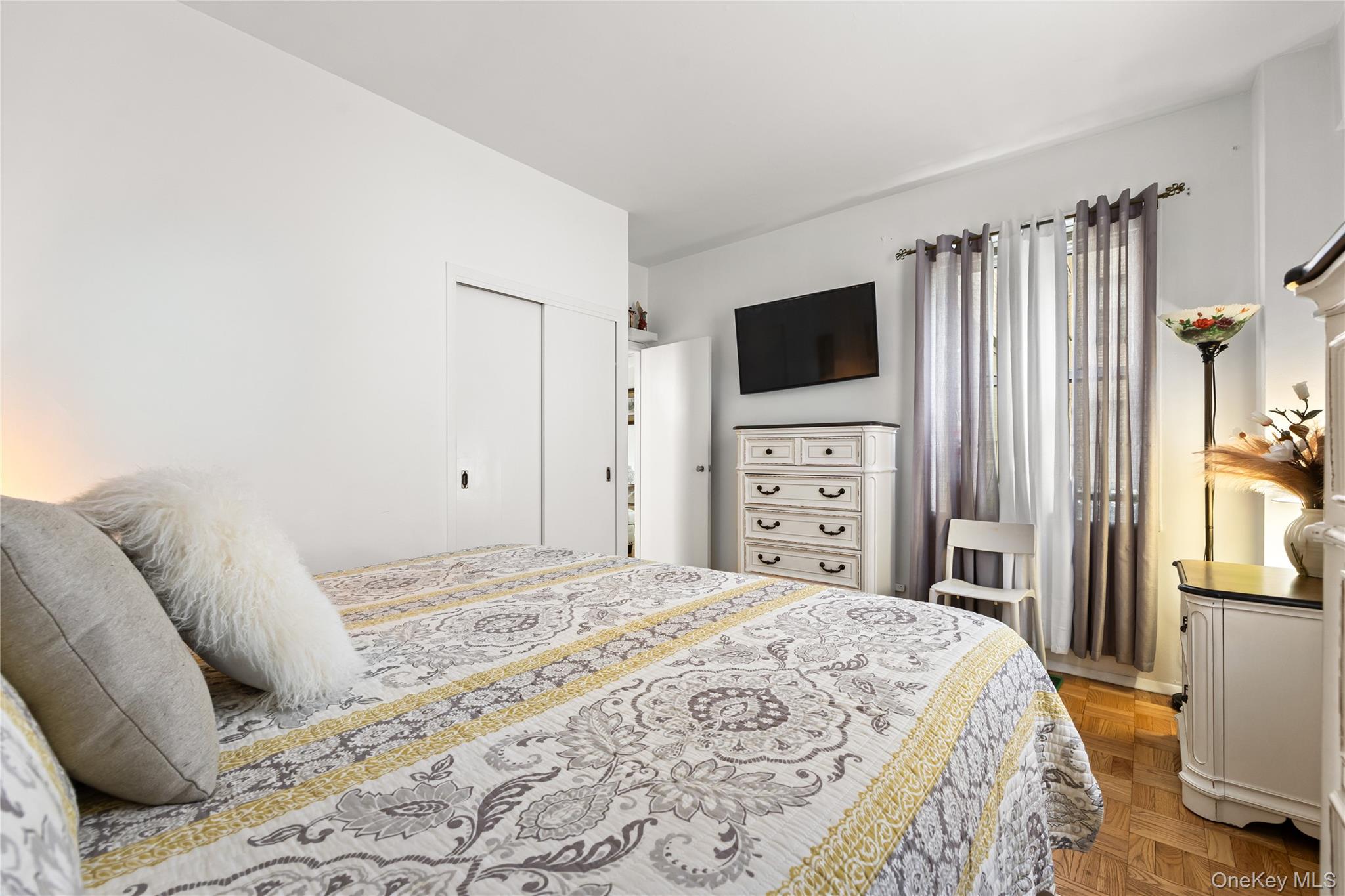 #11 photo, 3 Fordham Hill Oval, ブロンクス区 Bronx , NY 10468