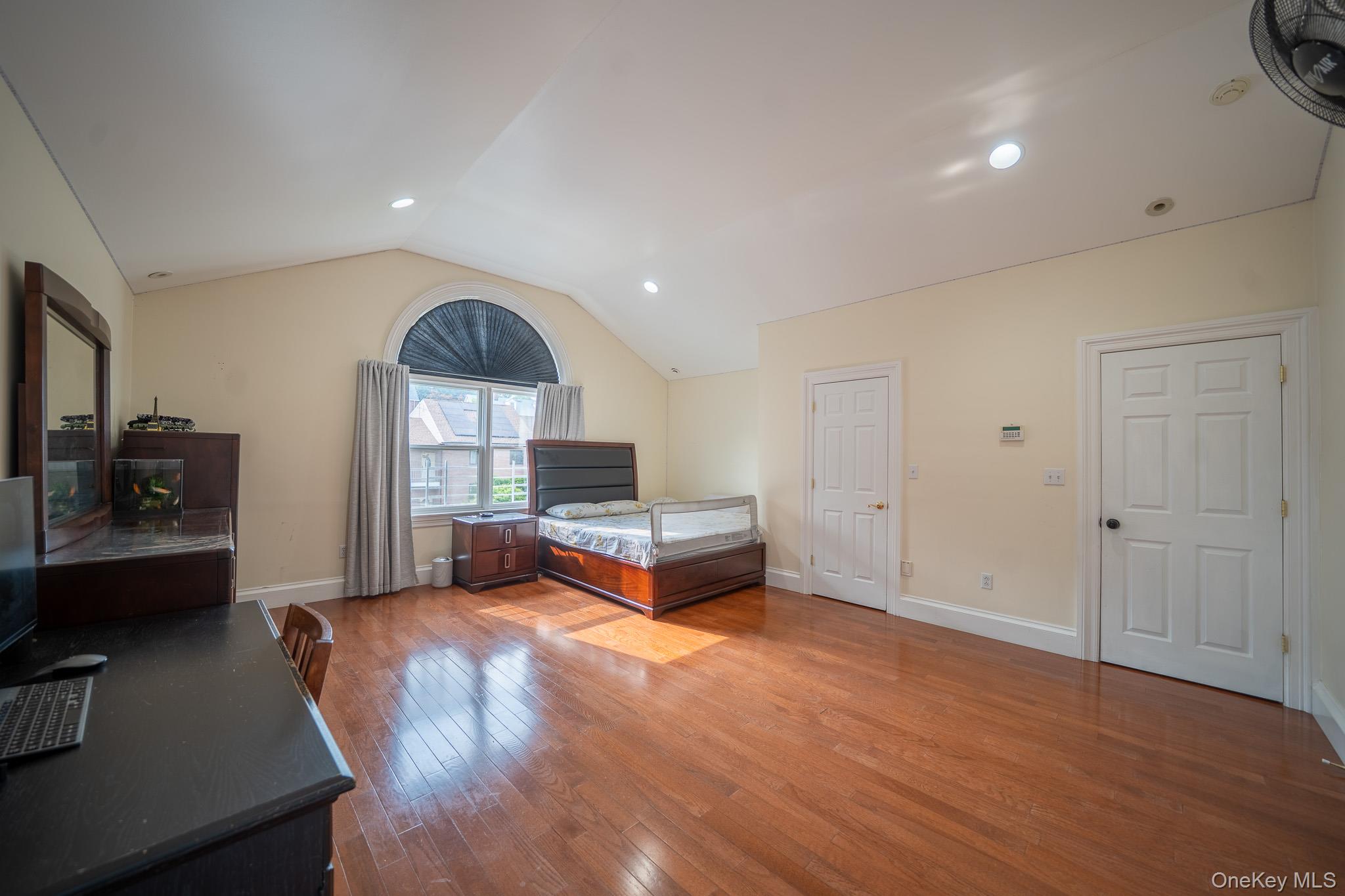 #10 photo, 580 Valley Avenue, Yonkers , NY 10703