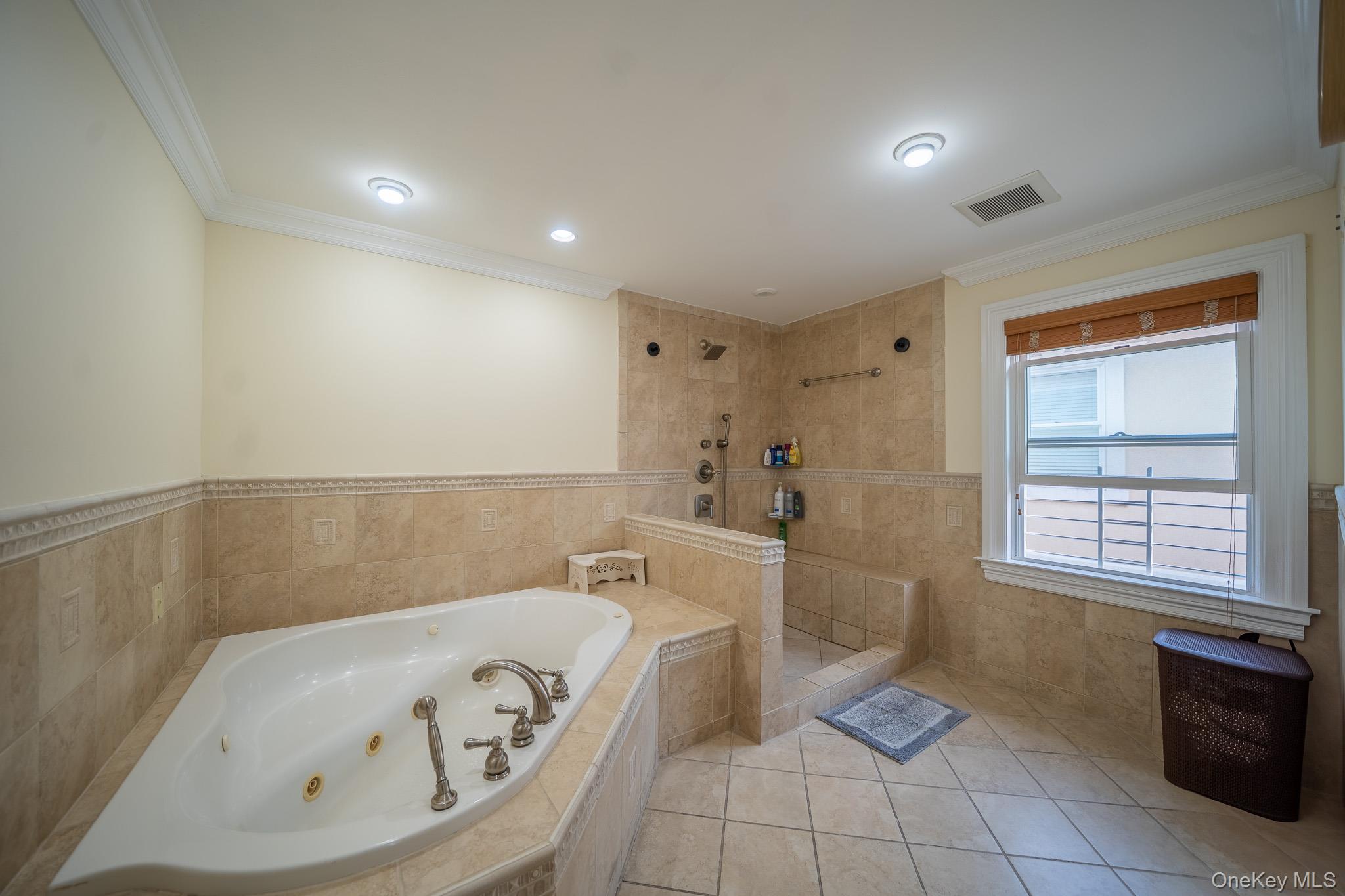 #11 photo, 580 Valley Avenue, Yonkers , NY 10703