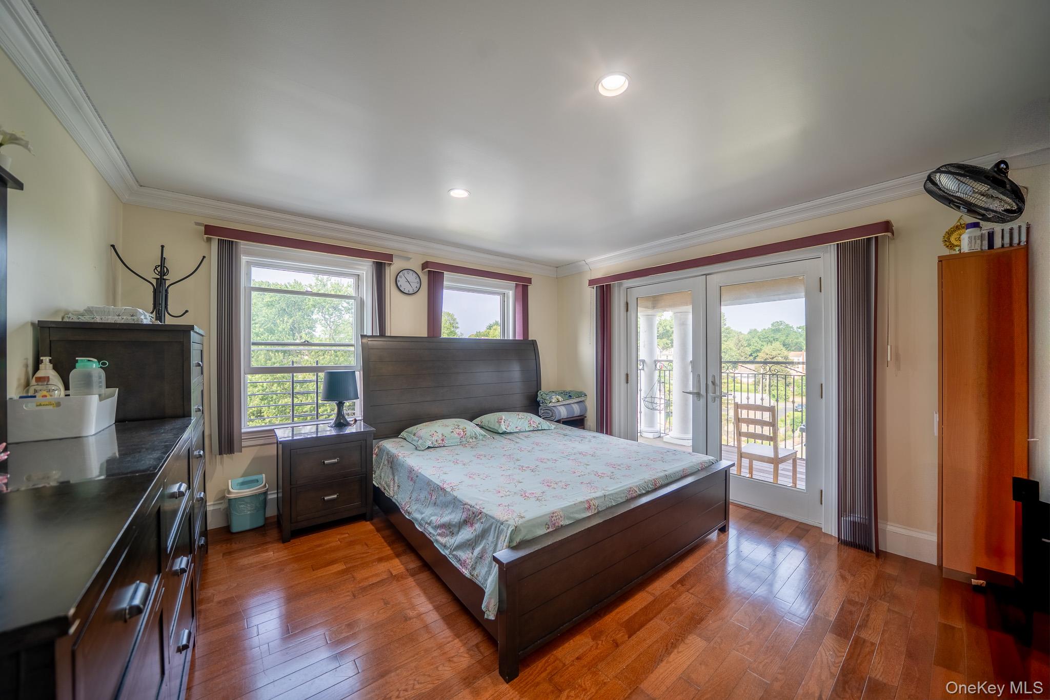 #12 photo, 580 Valley Avenue, Yonkers , NY 10703