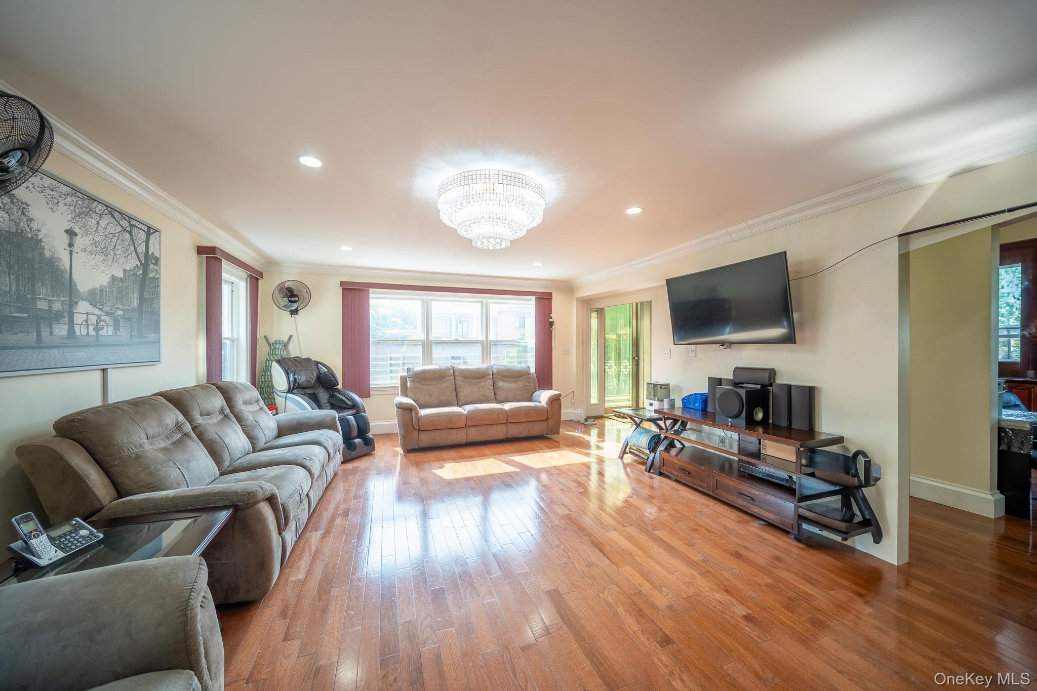 #4 photo, 580 Valley Avenue, Yonkers , NY 10703