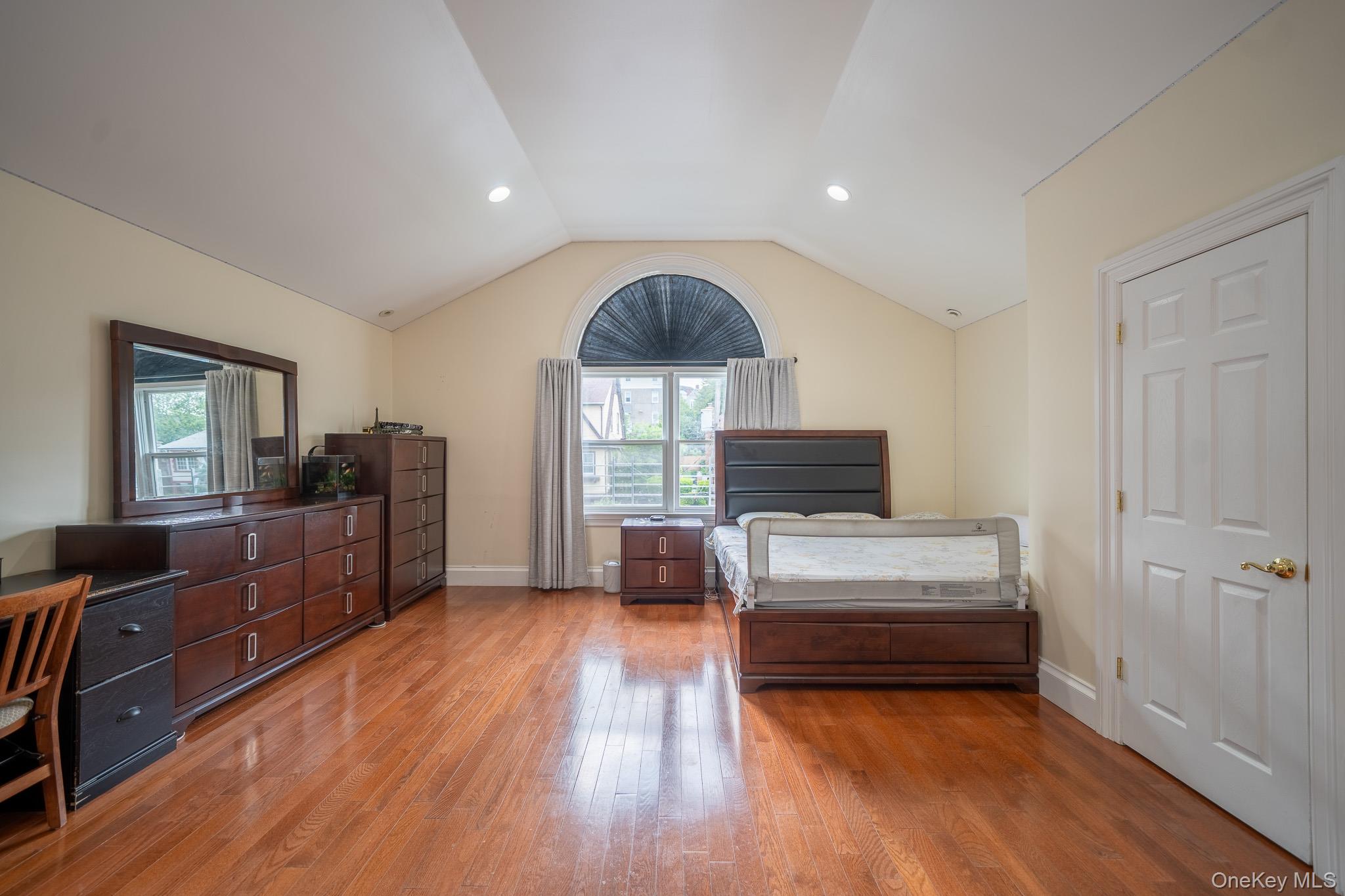 #9 photo, 580 Valley Avenue, Yonkers , NY 10703