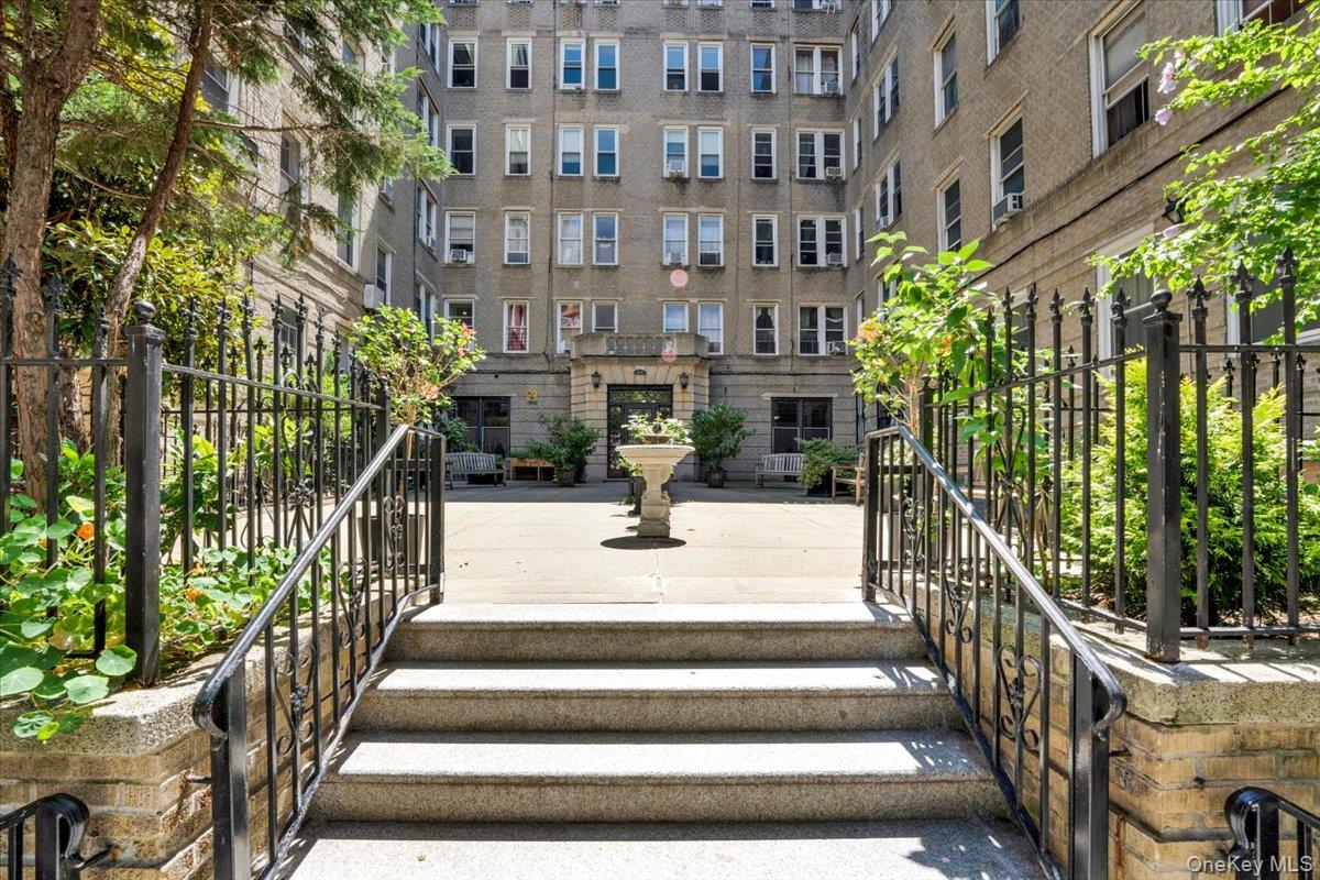 #4 photo, 811 Walton Avenue, Bronx , NY 10451