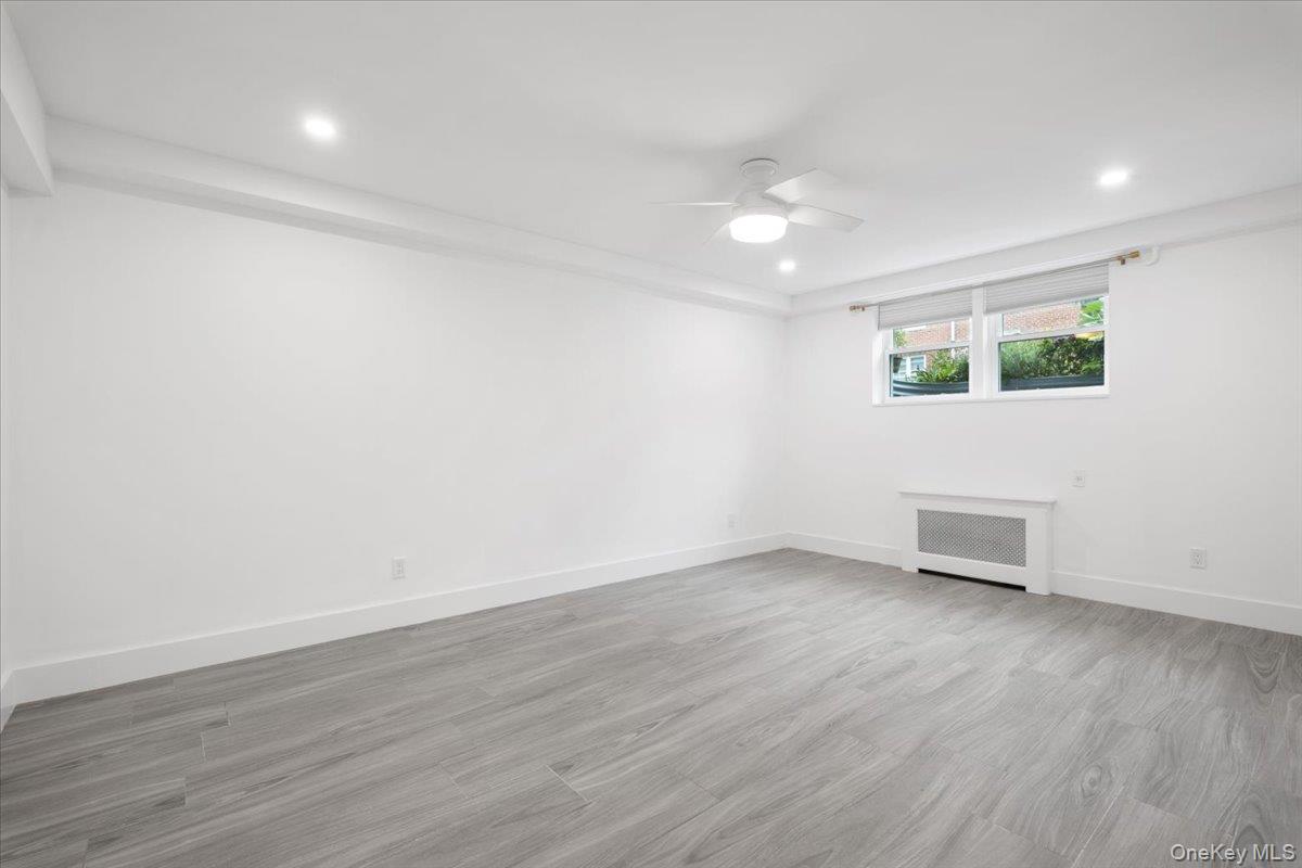 #11 photo, 643 Pelham Road, New Rochelle , NY 10805