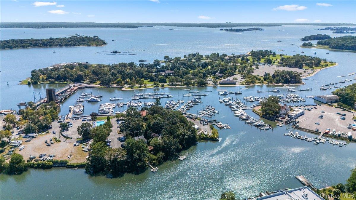 #14 photo, 643 Pelham Road, New Rochelle , NY 10805