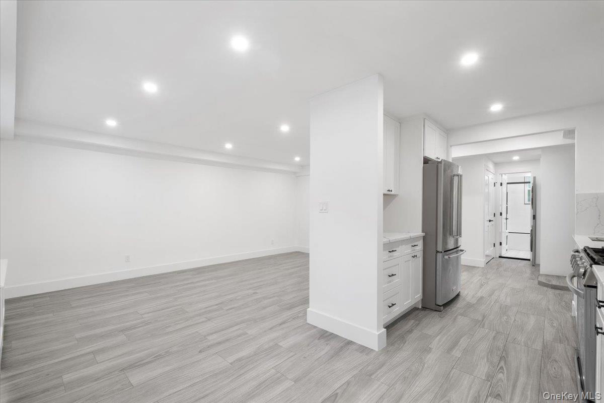 #6 photo, 643 Pelham Road, New Rochelle , NY 10805