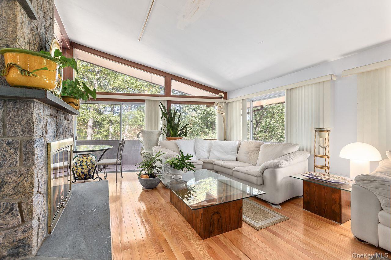 #12 photo, 5 Crescent Lane, Putnam Valley , NY 10579