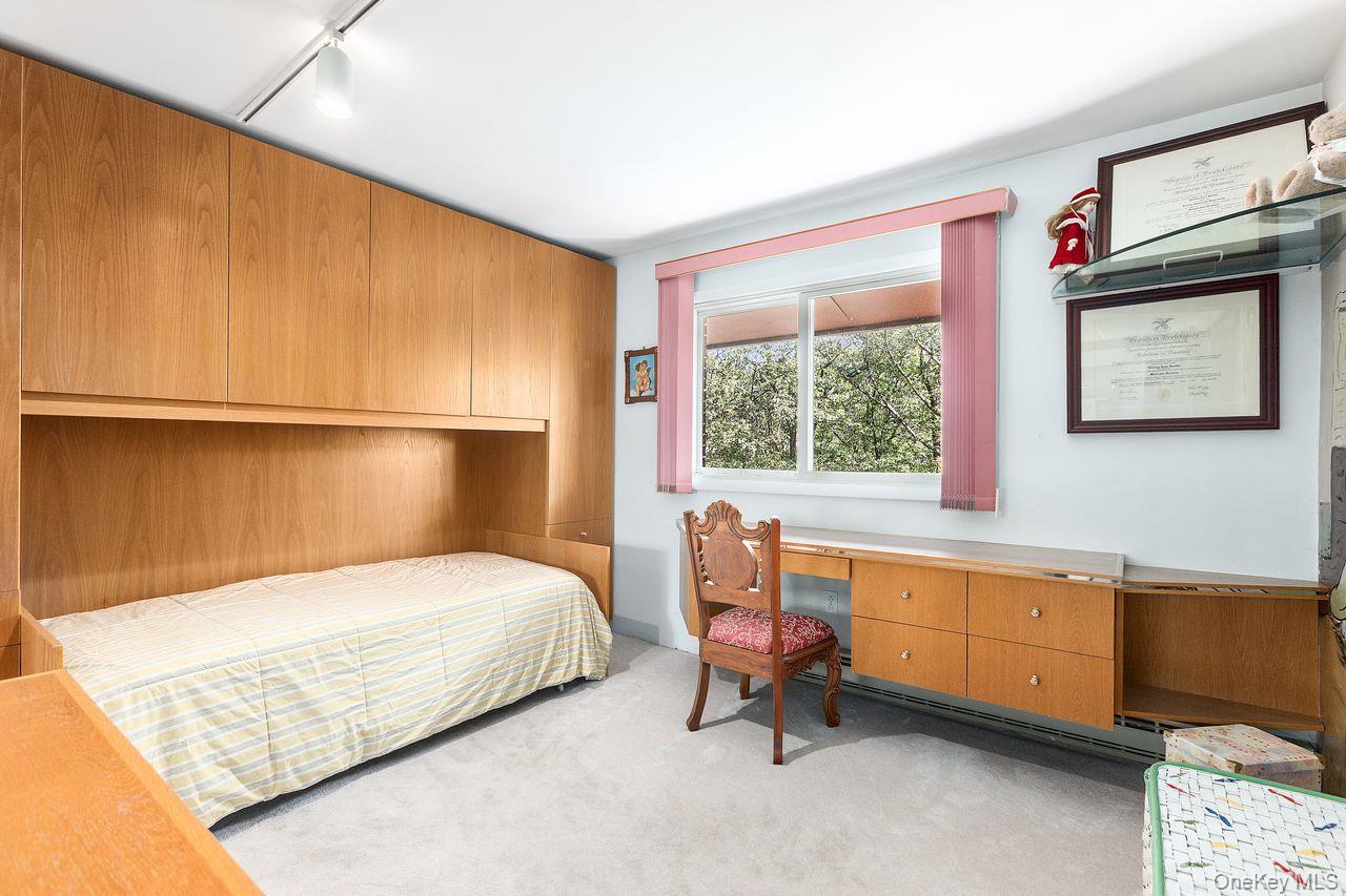 #17 photo, 5 Crescent Lane, Putnam Valley , NY 10579