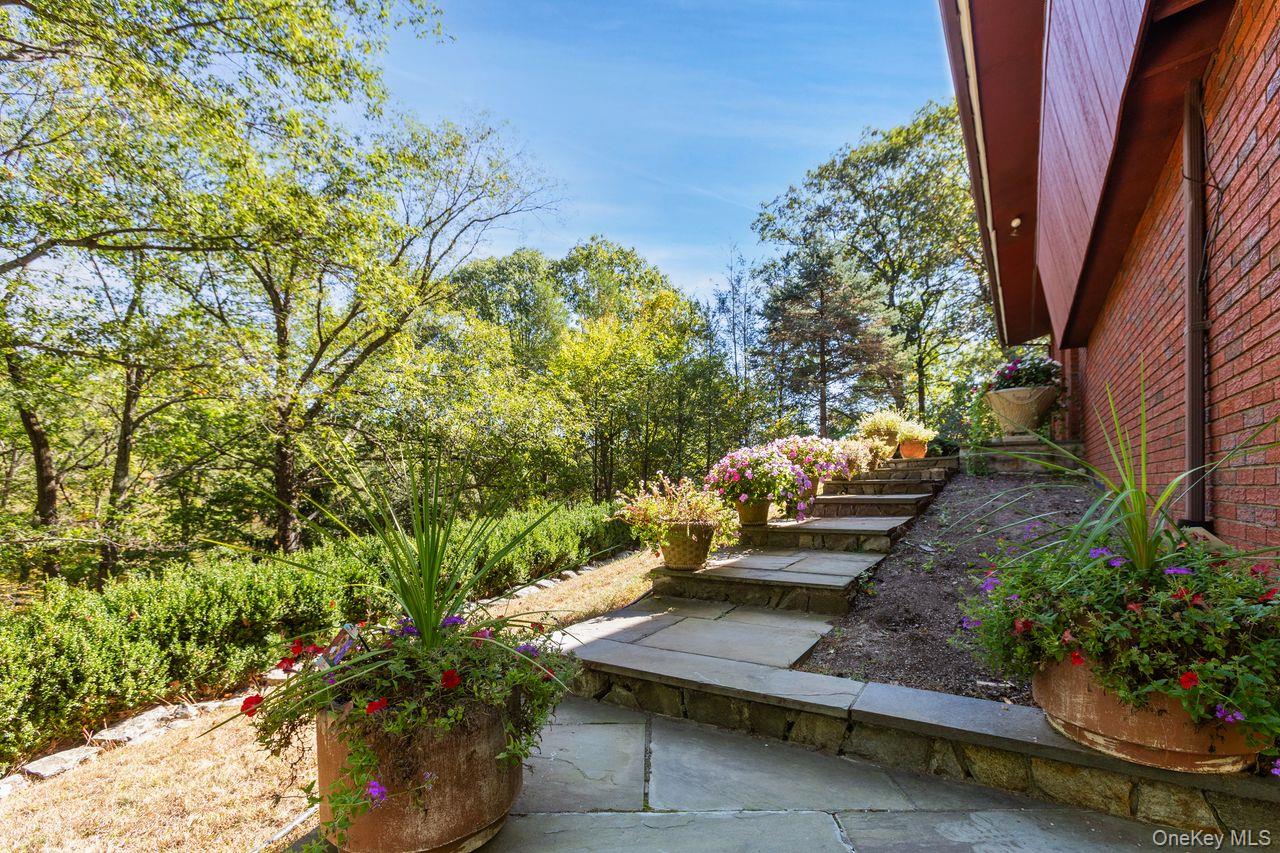 #3 photo, 5 Crescent Lane, Putnam Valley , NY 10579