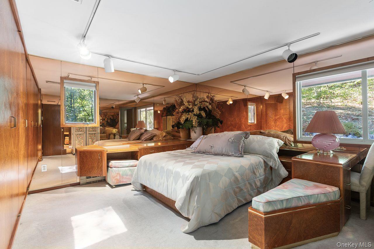 #8 photo, 5 Crescent Lane, Putnam Valley , NY 10579