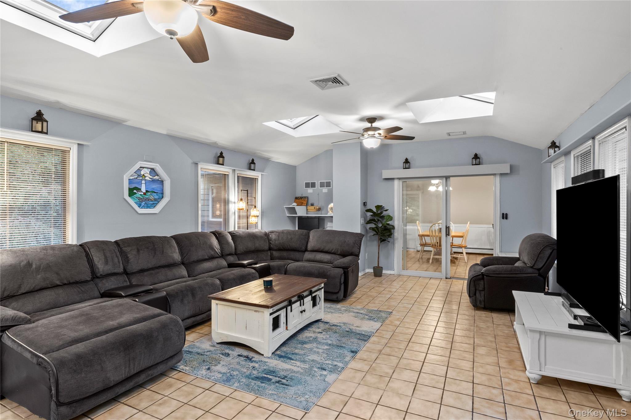 #13 photo, 7 Cohrs Court, サフォーク郡 Moriches , NY 11955