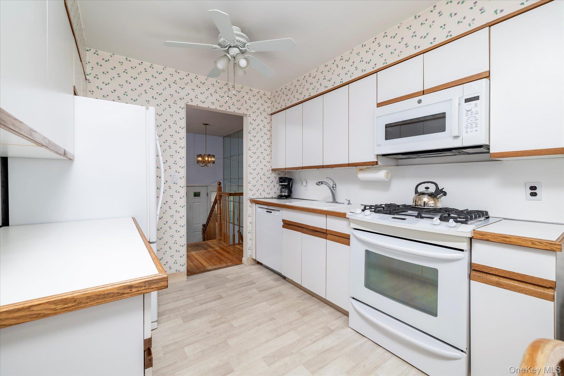 #11 photo, 33 Starks Place, ナッソー郡 Lynbrook , NY 11563